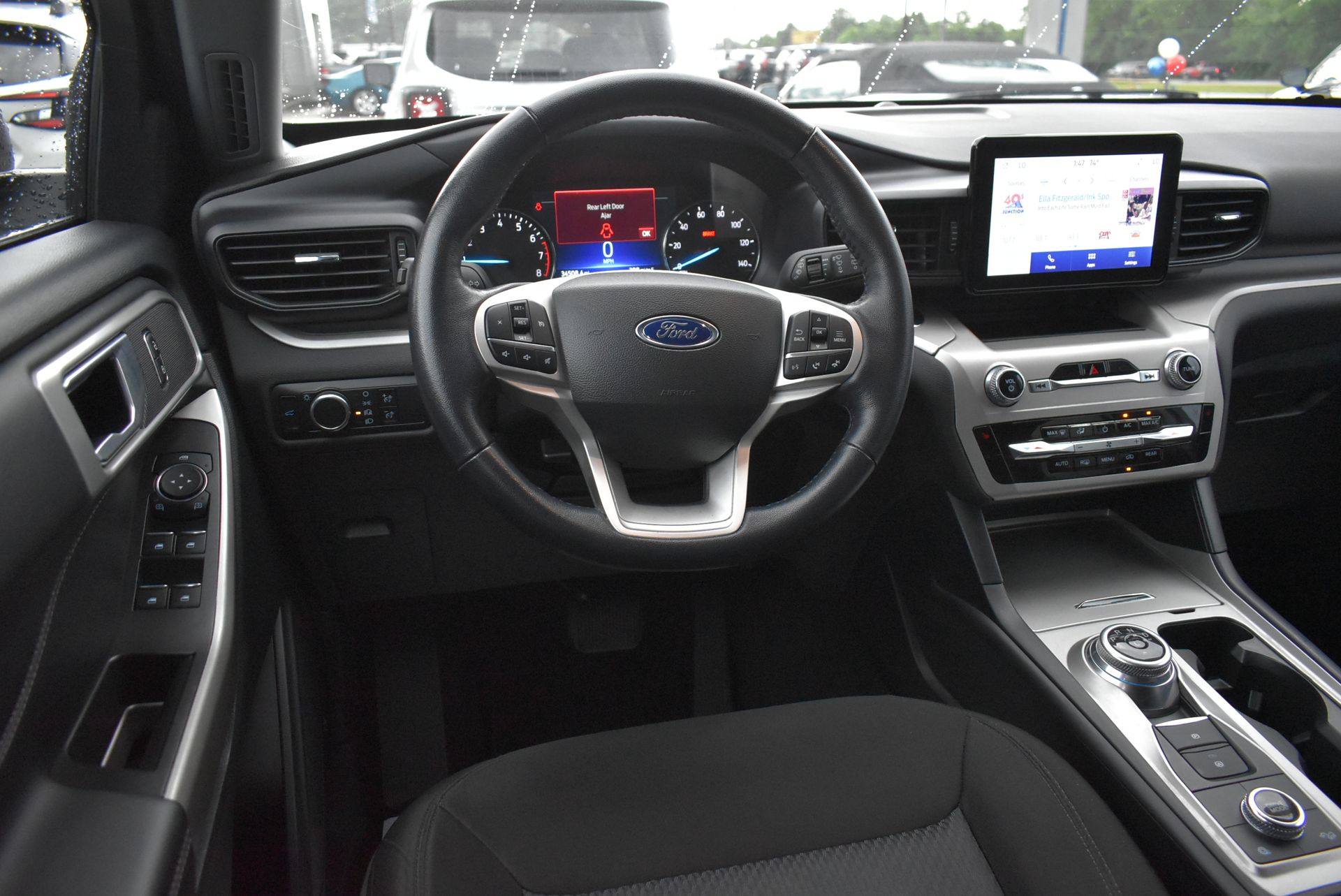 2023 Ford Explorer XLT - Photo 18