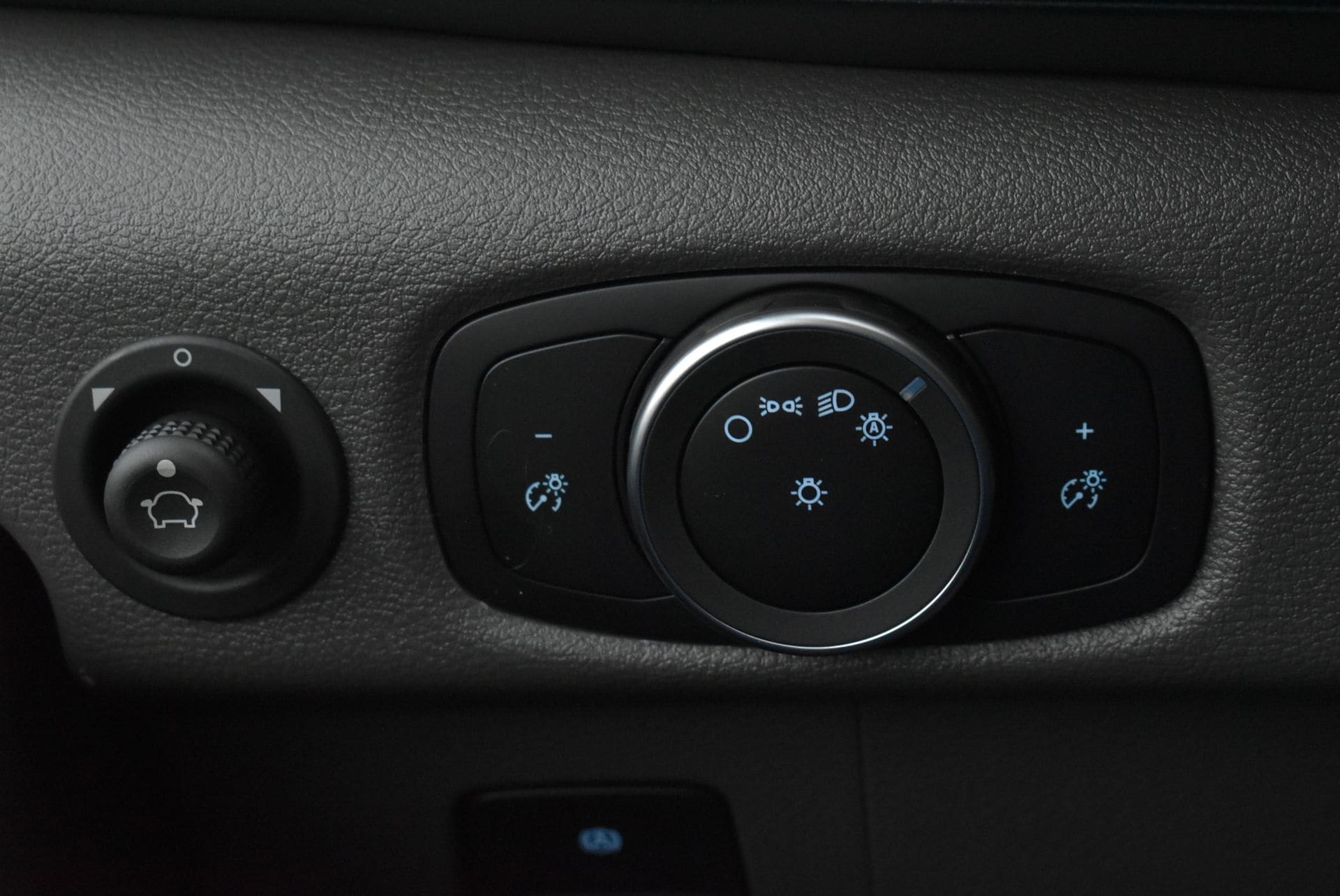 2025 Ford Transit Passenger Van XL - Photo 17