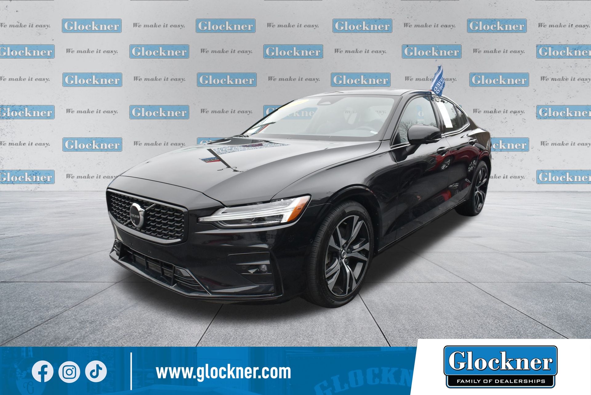 2024 Volvo S60 Plus's photo