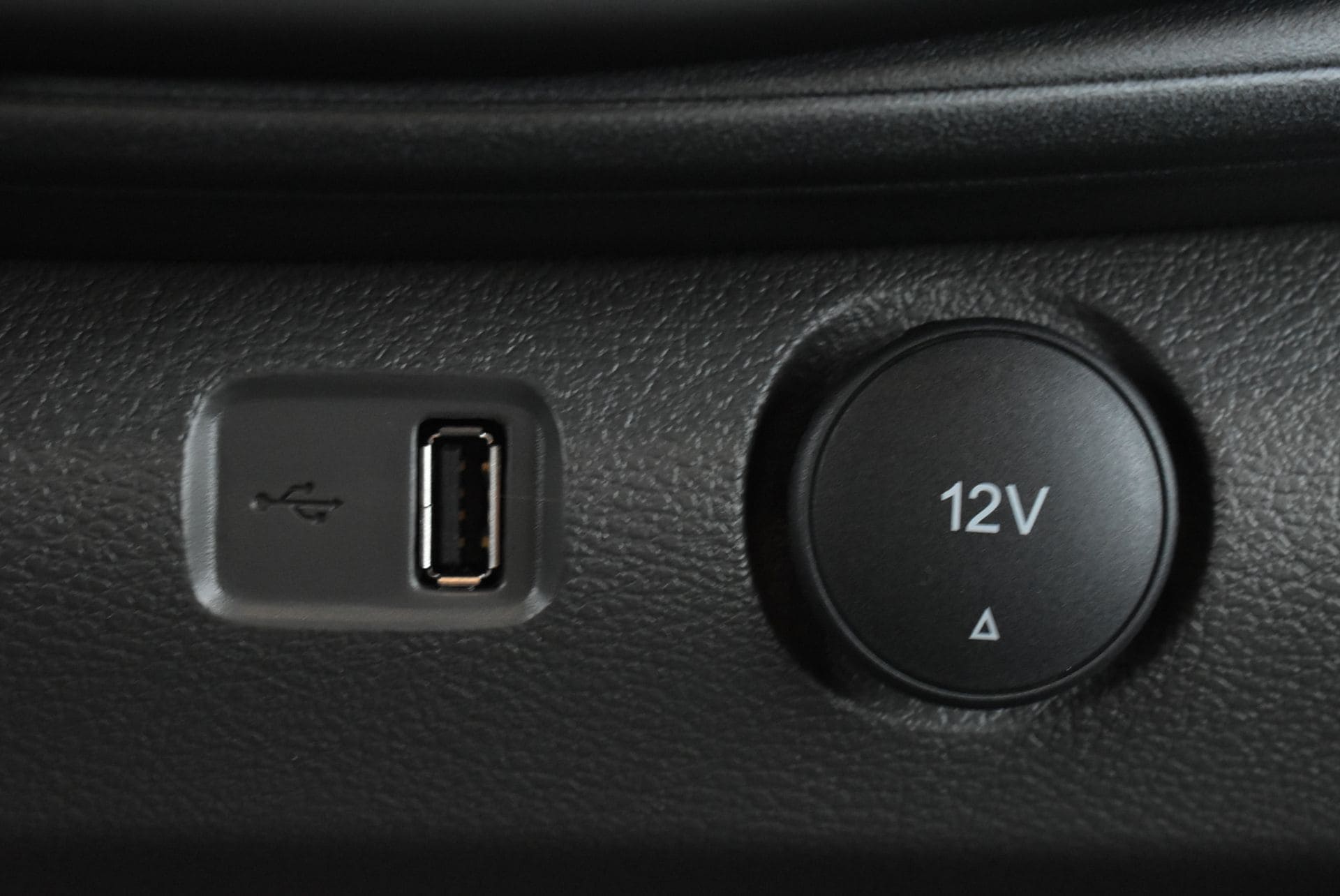 2025 Ford Transit Passenger Van XL - Photo 30