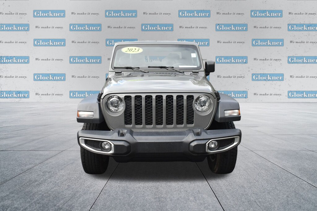Used 2023 Jeep Gladiator Sport Truck Crew Cab