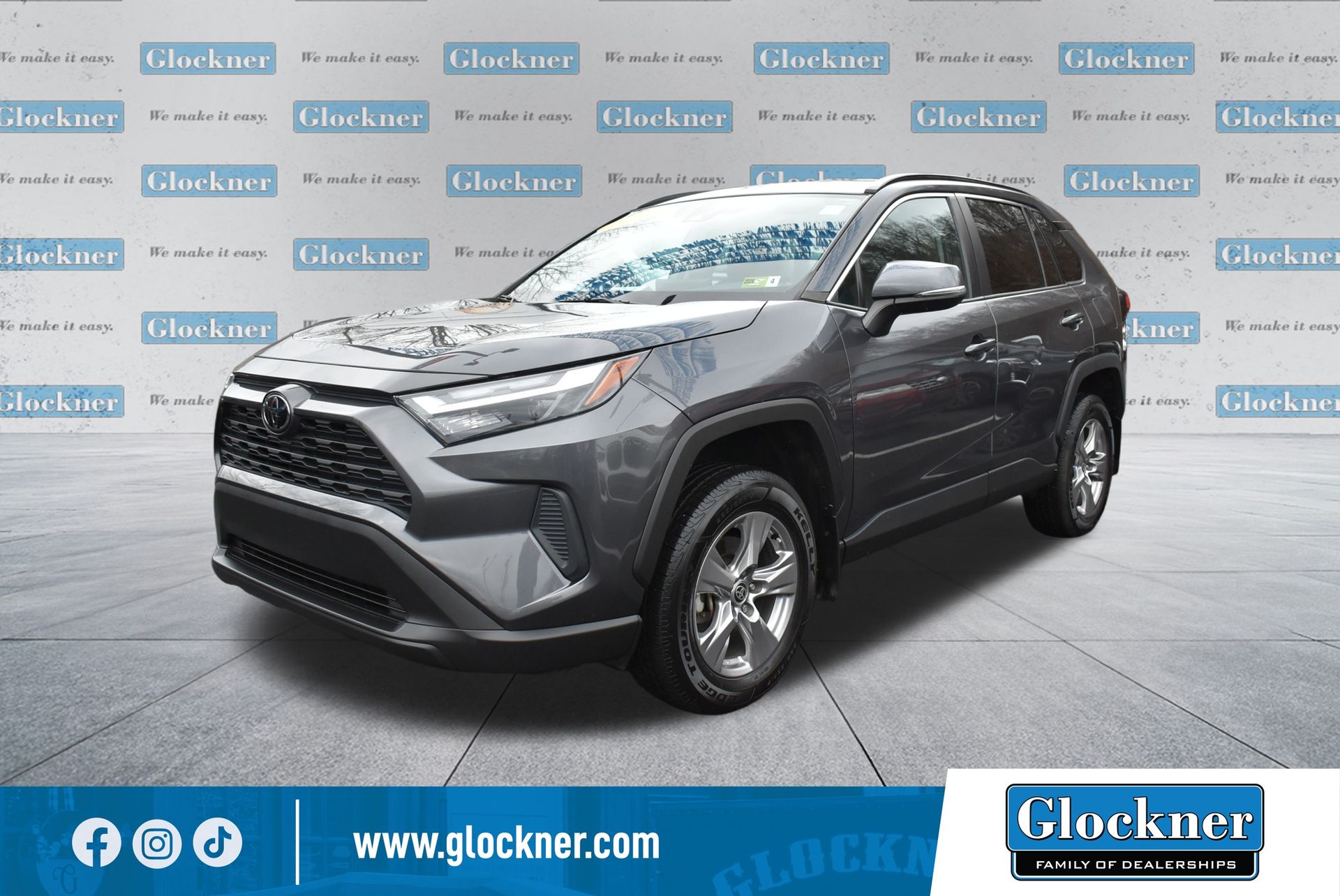 2022 Toyota RAV4 XLE's photo