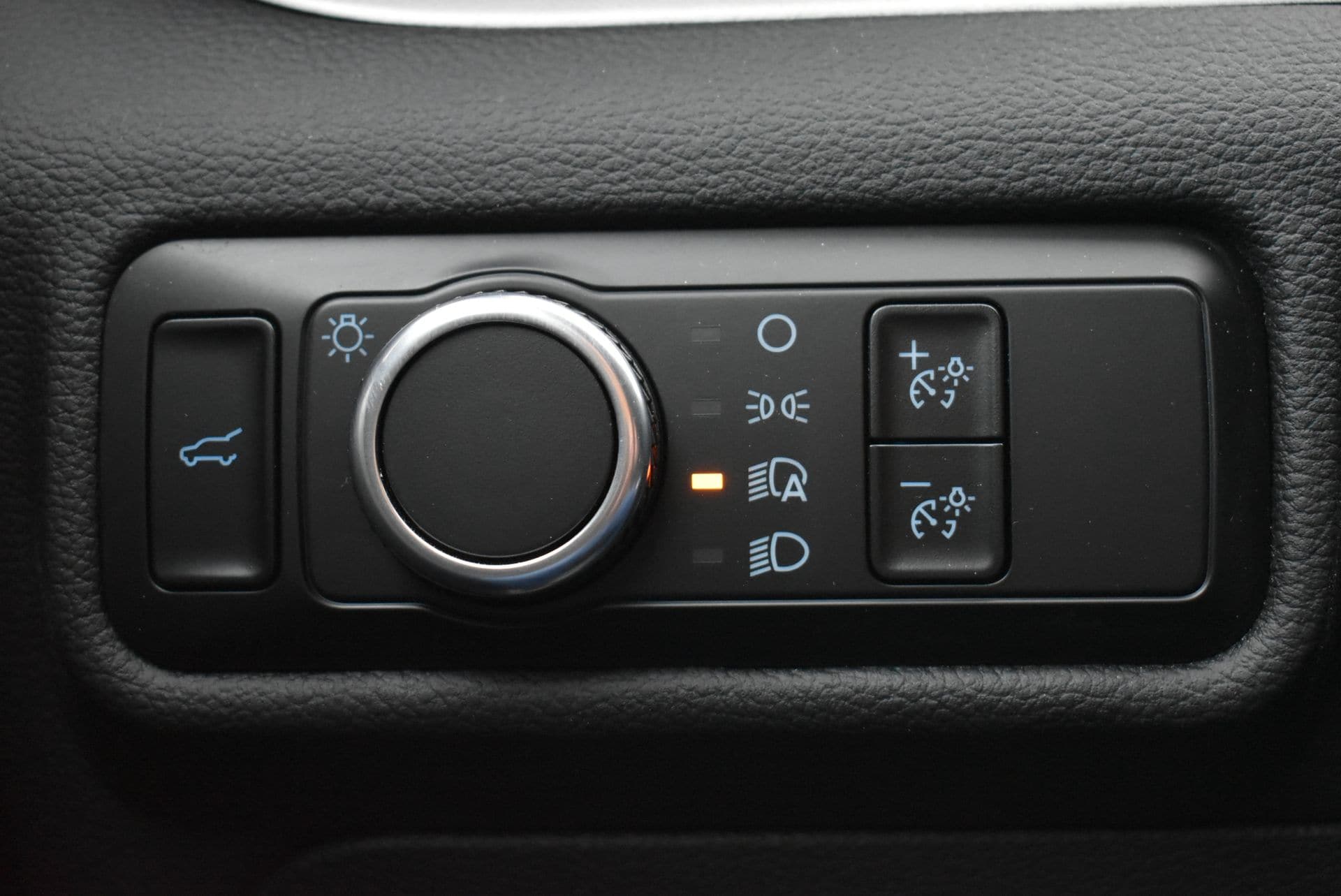 2023 Ford Explorer XLT - Photo 19