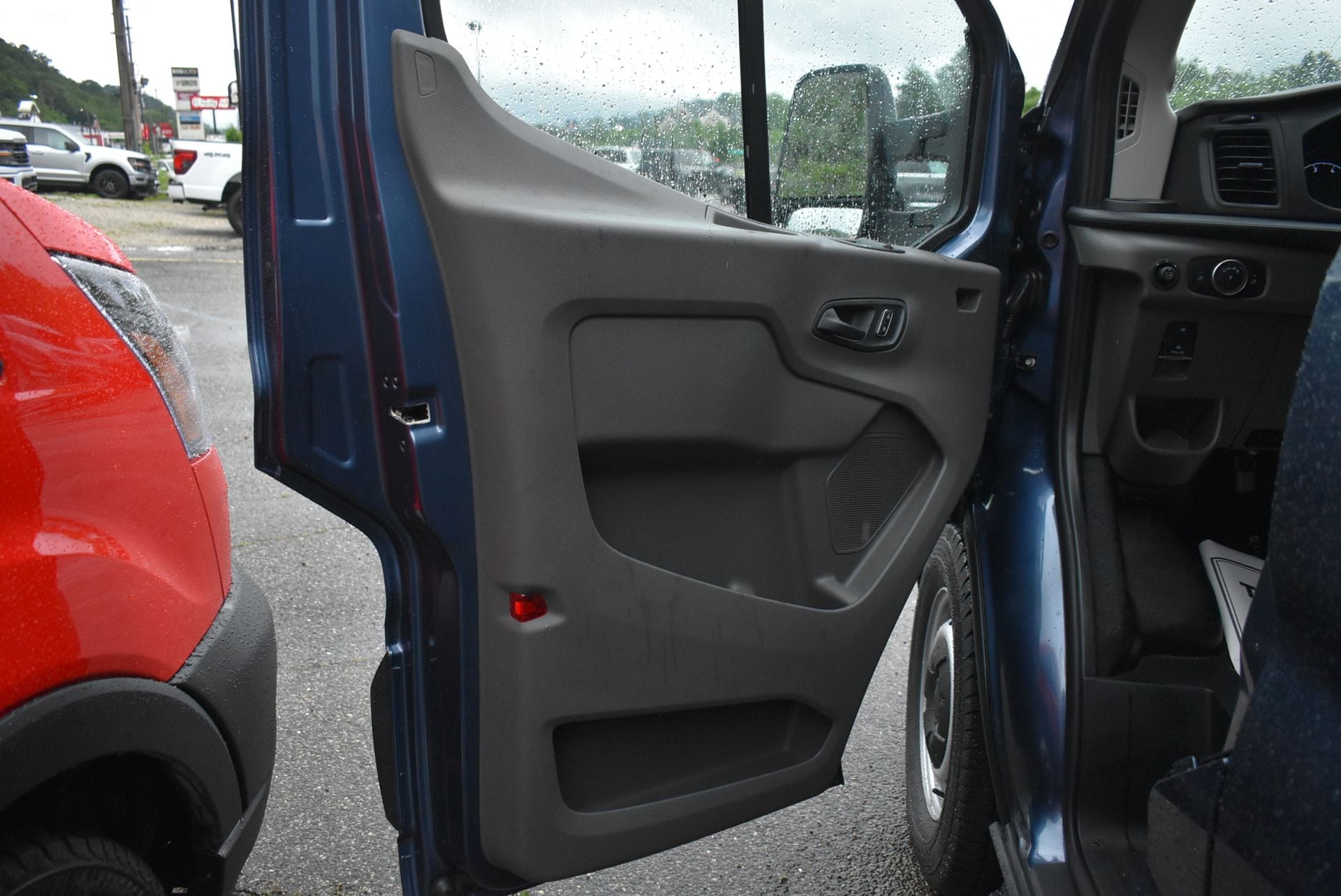 2025 Ford Transit Passenger Van XL - Photo 11