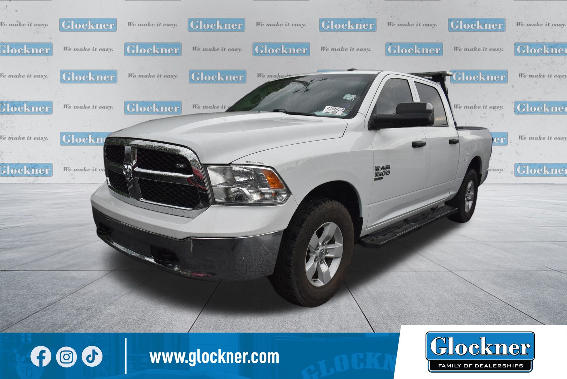 2022 RAM 1500 Classic Tradesman 4x4 Crew Cab 5'7's photo