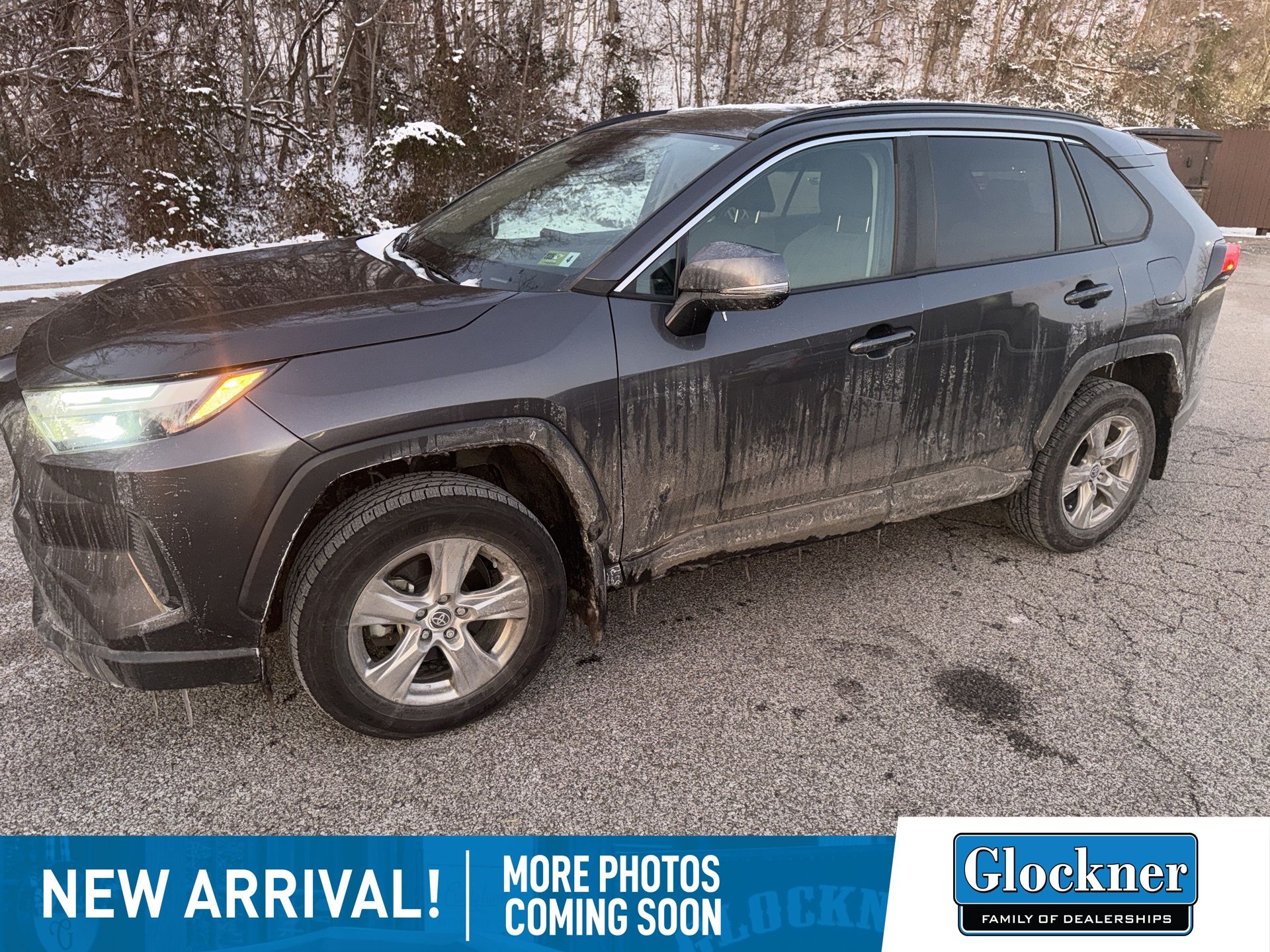 2022 Toyota RAV4 XLE's photo