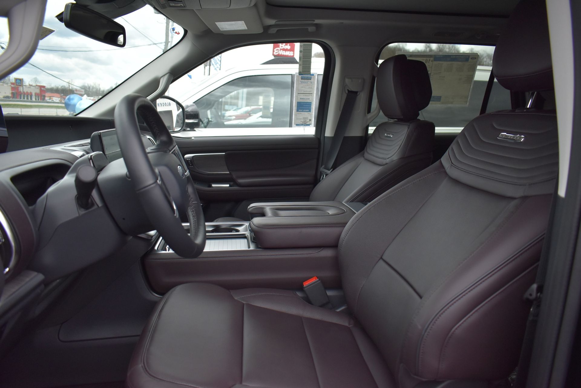 2026 Ford Expedition MAX Platinum - Photo 14