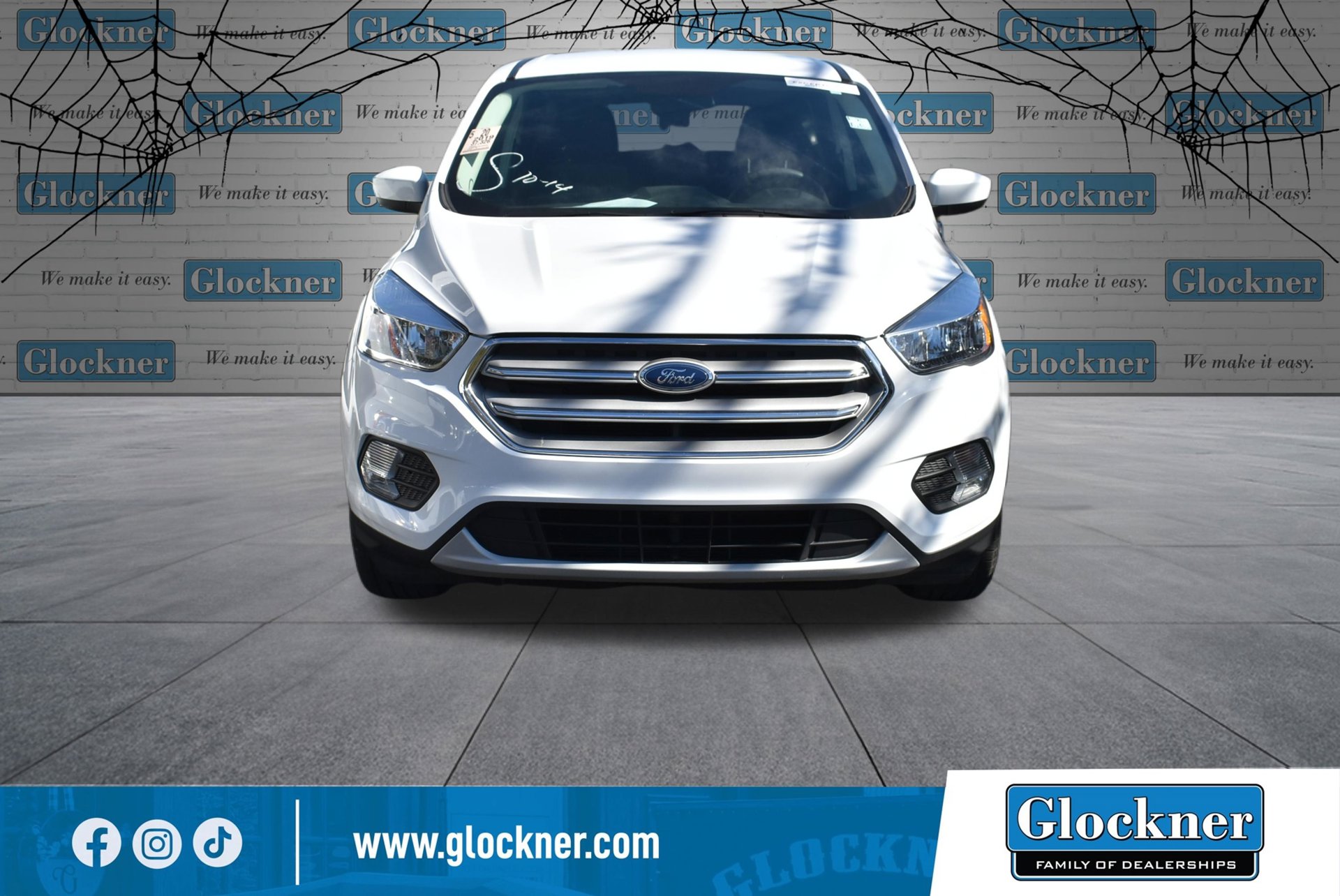 Used 2019 Ford Escape SE with VIN 1FMCU9GD3KUB08098 for sale in South Point, OH