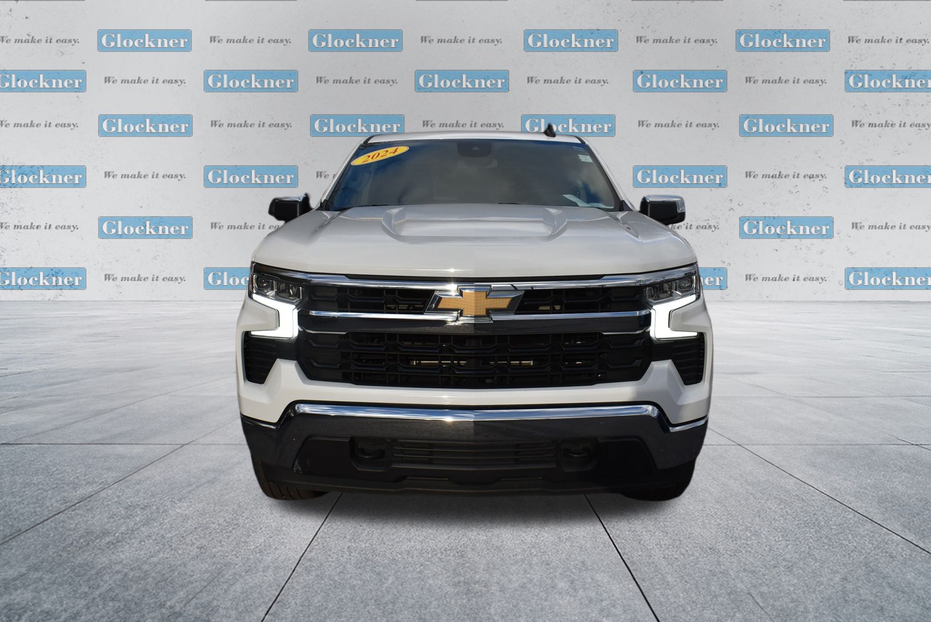 2022 Chevrolet Silverado 1500 LT photo 2