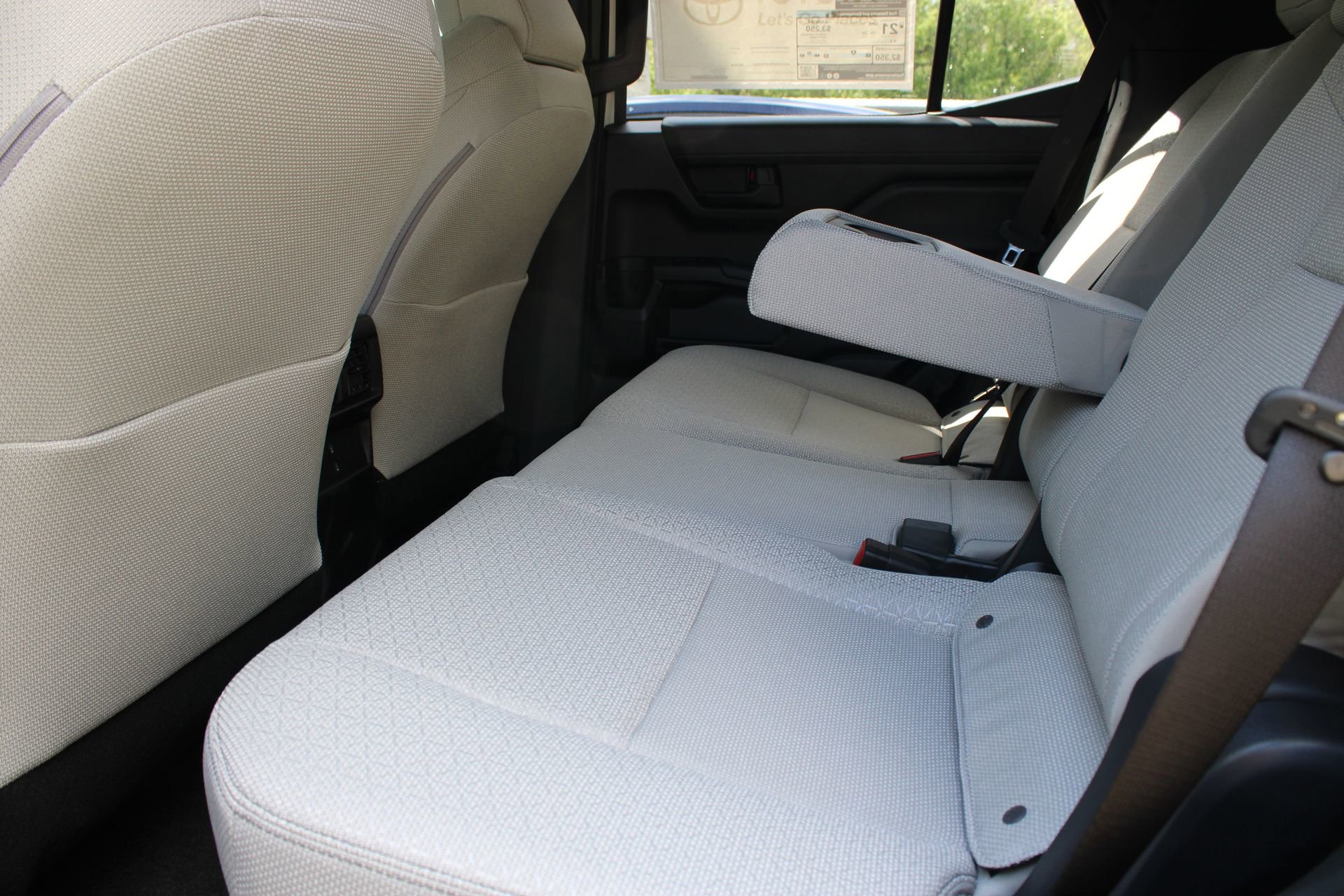 2026 Toyota 4Runner SR5 - Photo 18