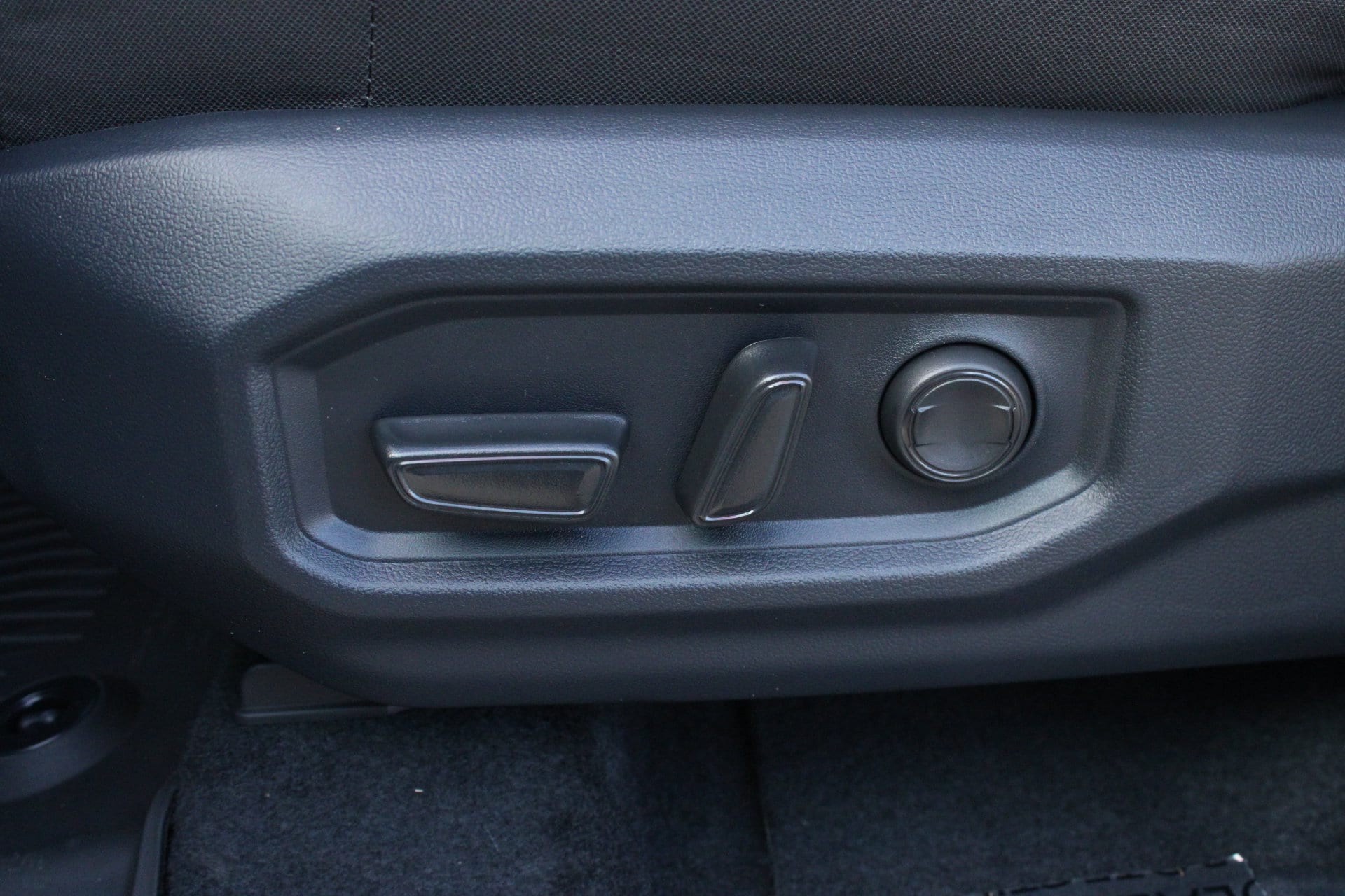 2026 Toyota Tundra SR5 - Photo 13