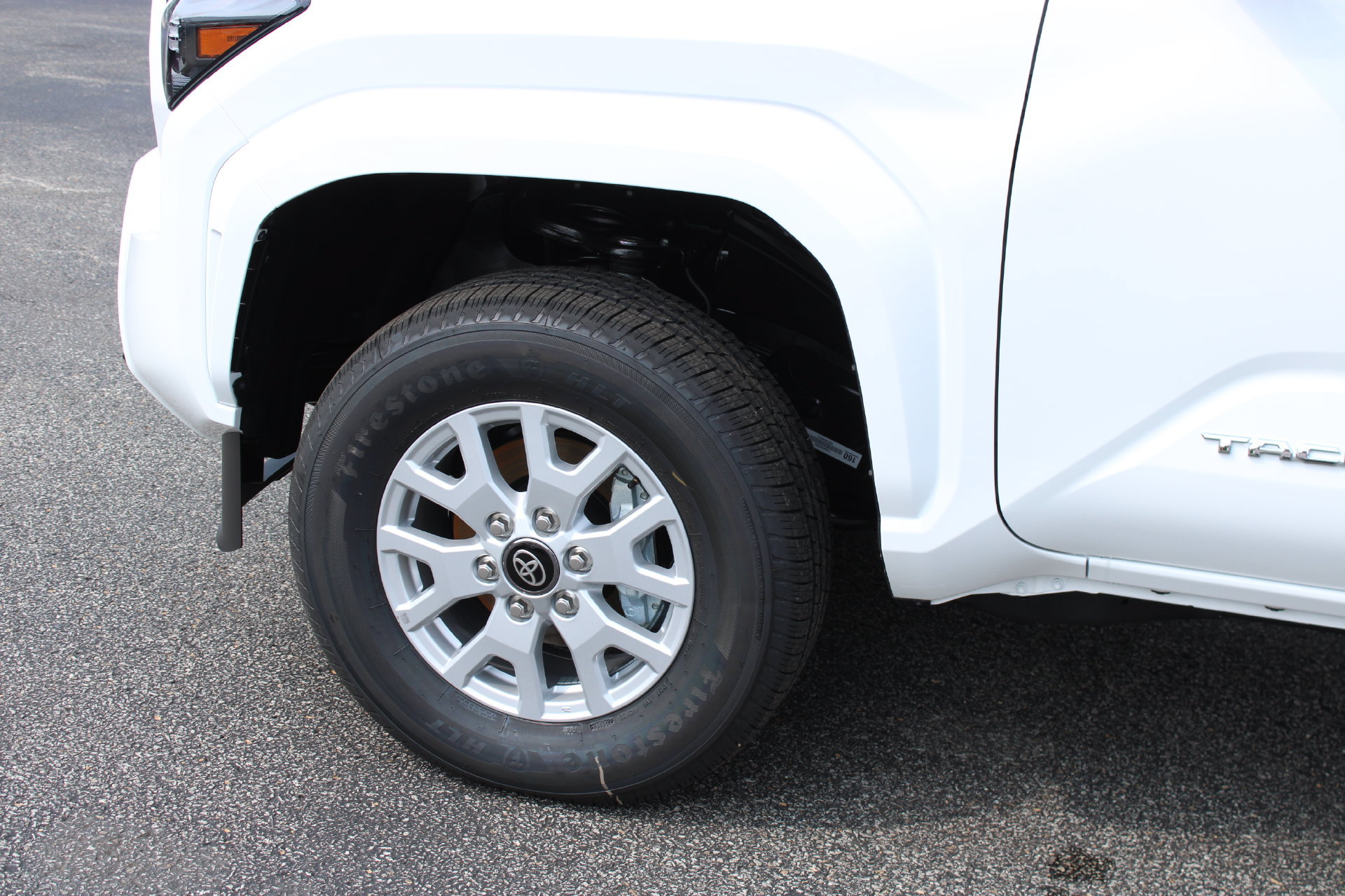 2026 Toyota Tacoma SR5 - Photo 12