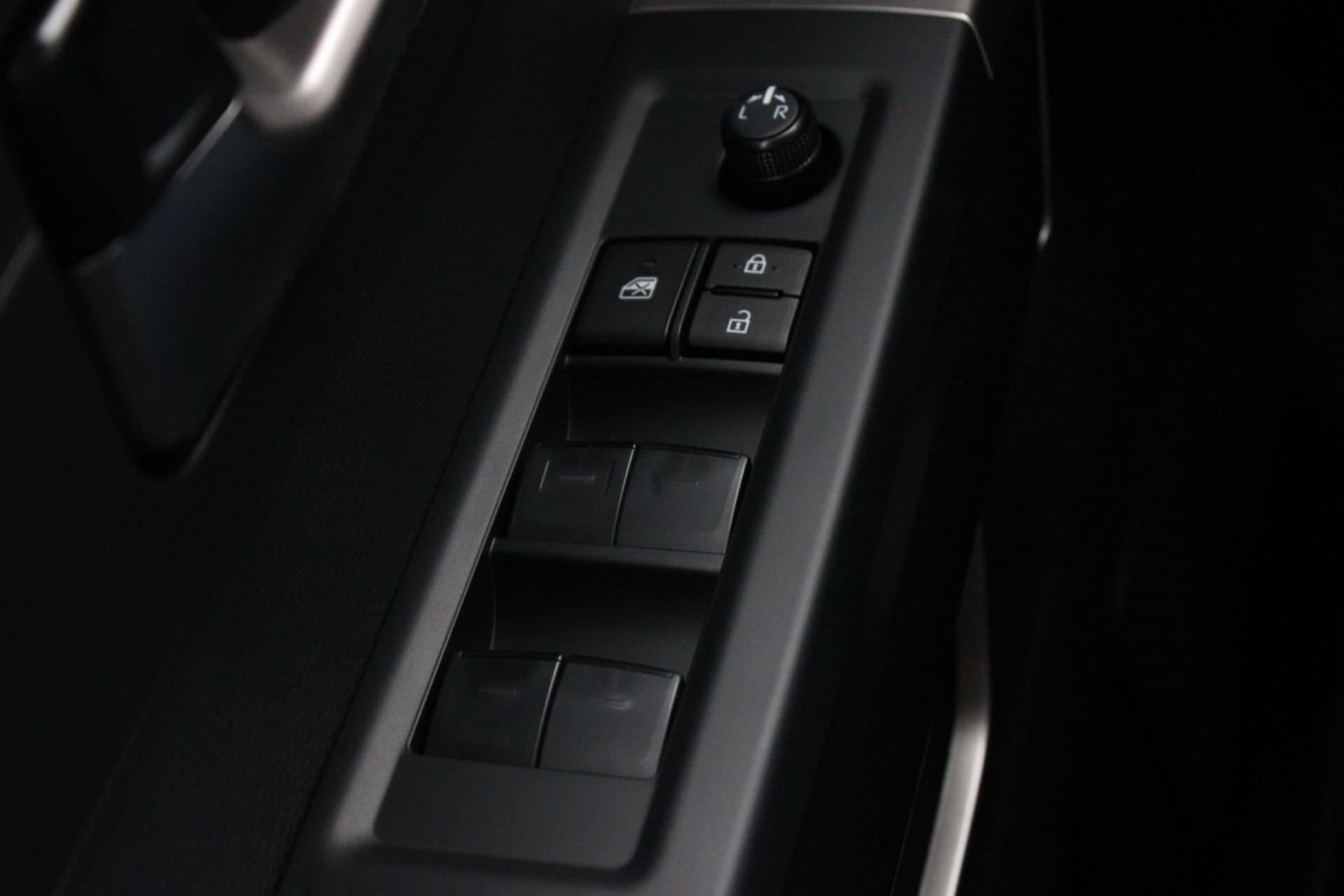 2026 Toyota Tundra SR5 - Photo 26