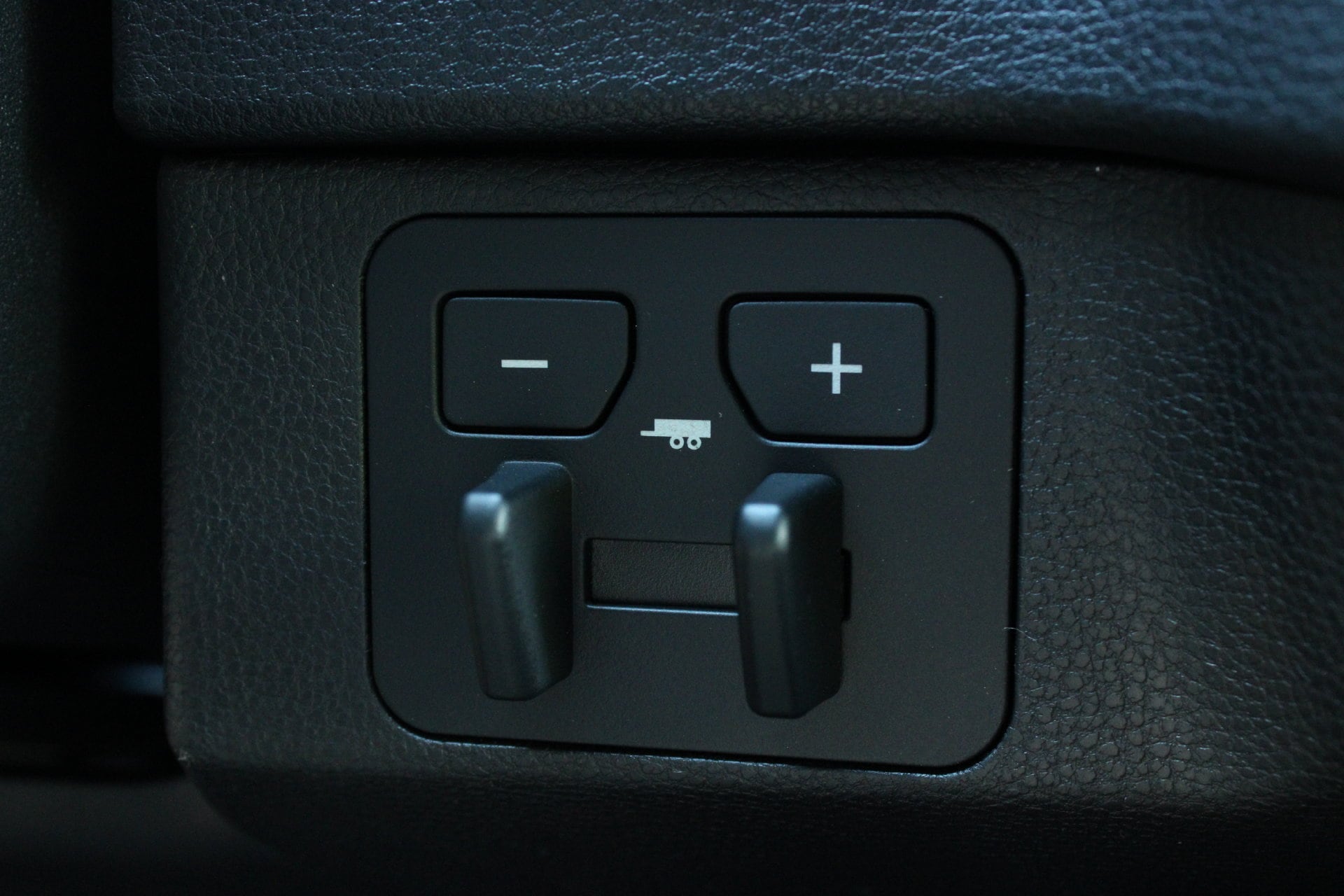 2026 Toyota Tundra SR5 - Photo 33