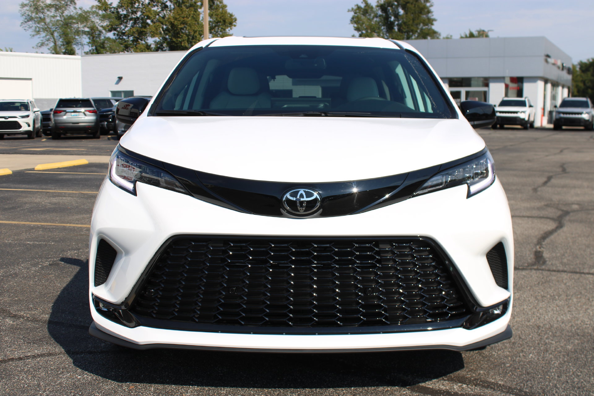New 2026 Toyota Sienna XSE Van Passenger Van