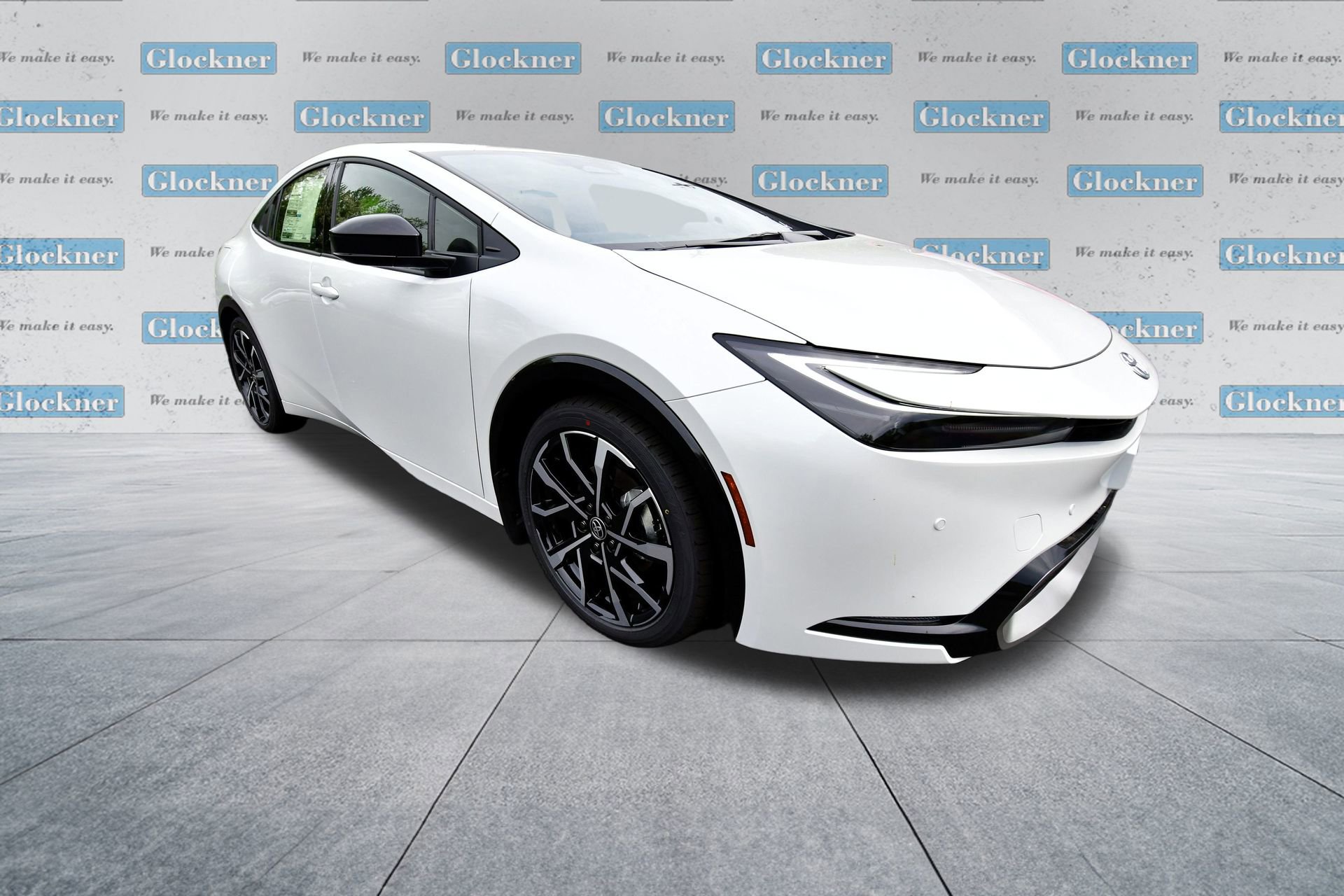 2025 Toyota Prius Plug-in Hybrid XSE photo 3