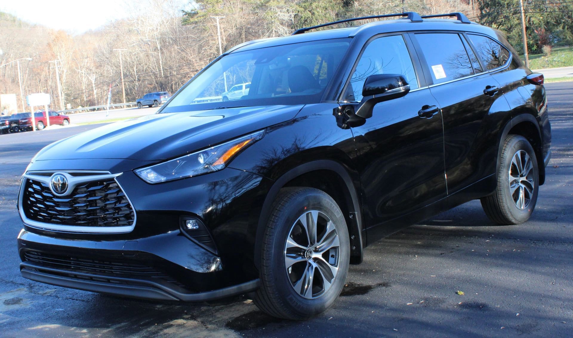 2026 Toyota Highlander XLE's photo