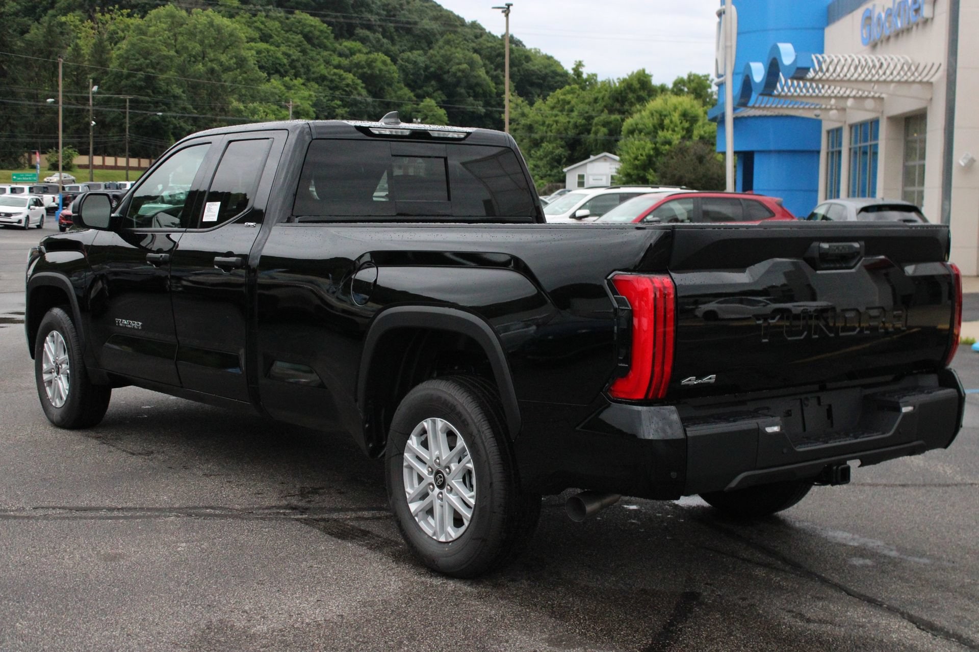2026 Toyota Tundra SR5 - Photo 9