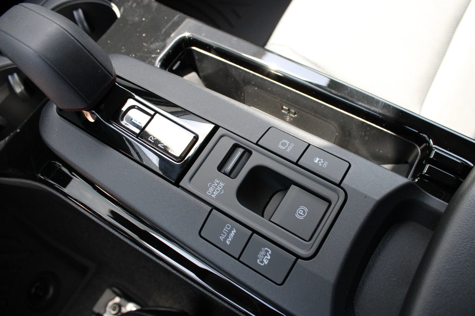 2026 Toyota Prius Plug-in Hybrid XSE Premium - Photo 44