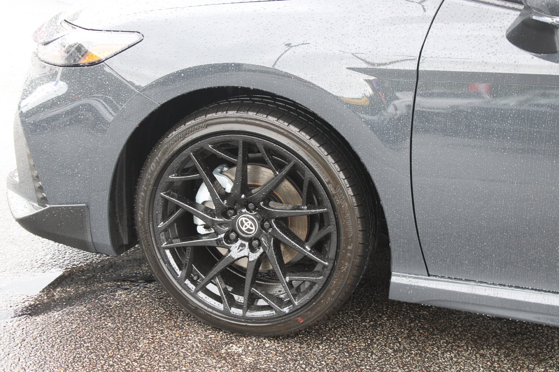 2026 Toyota Camry SE - Photo 11