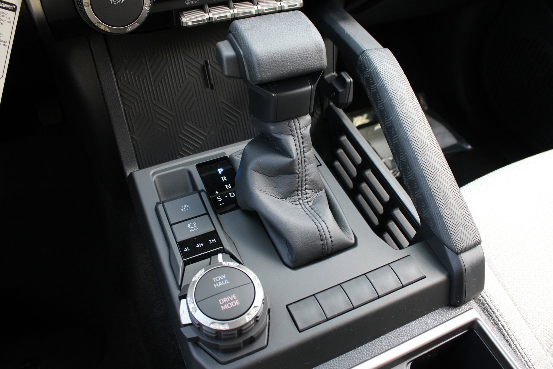 2026 Toyota 4Runner SR5 - Photo 35