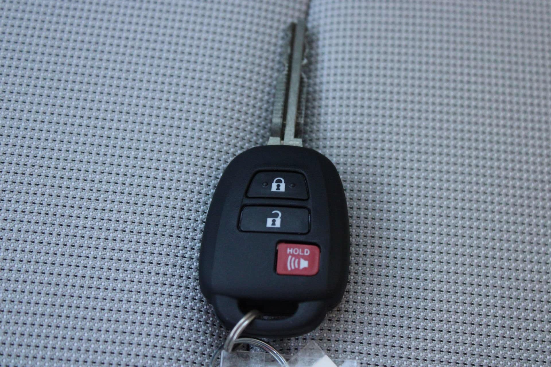 2026 Toyota Corolla Cross L - Photo 43
