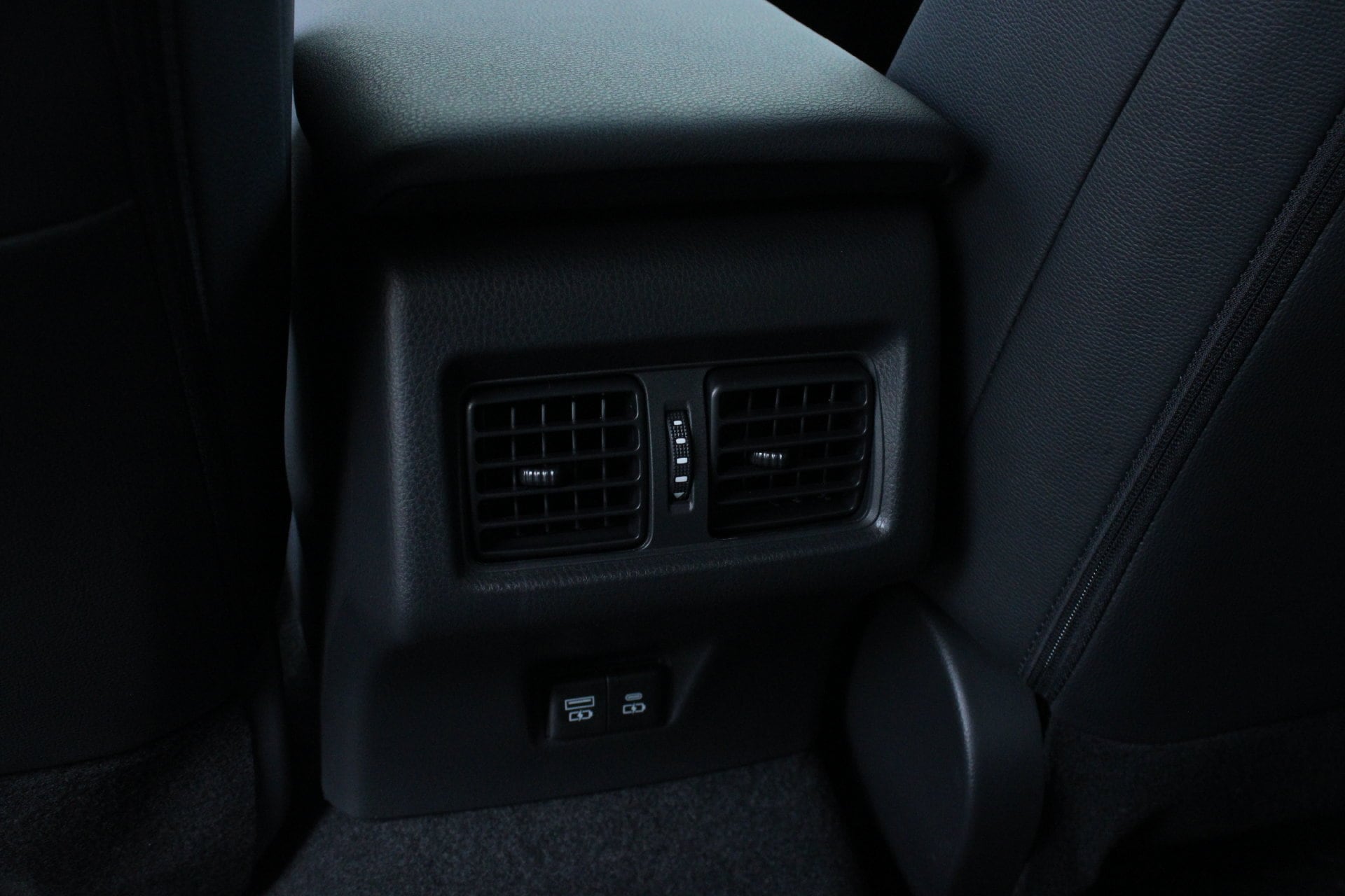 2026 Toyota Camry SE - Photo 20