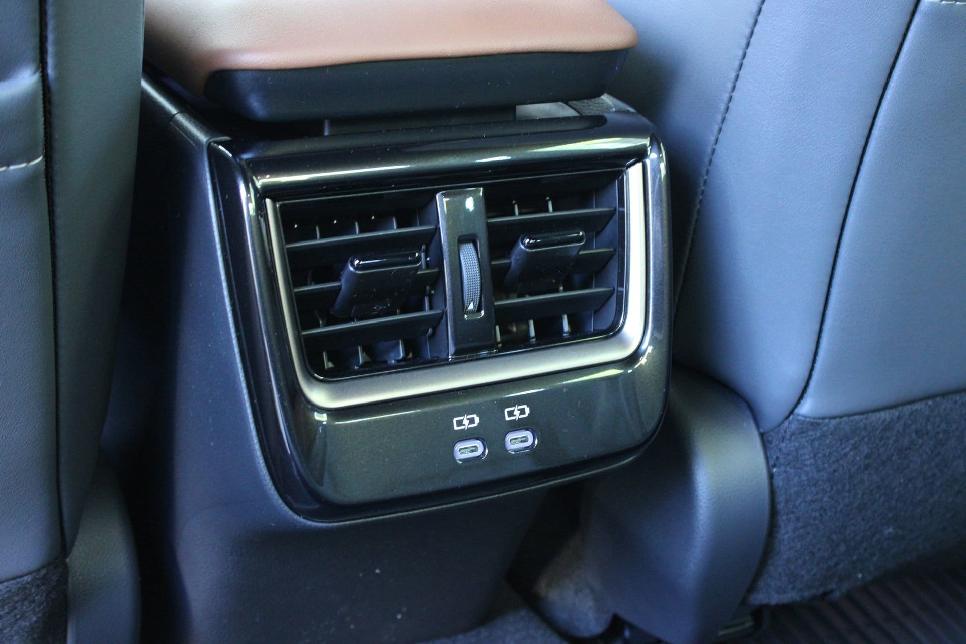2026 Toyota Crown Limited - Photo 21