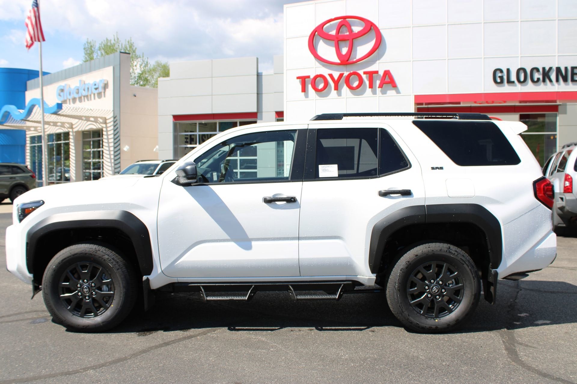 2026 Toyota 4Runner SR5 - Photo 11