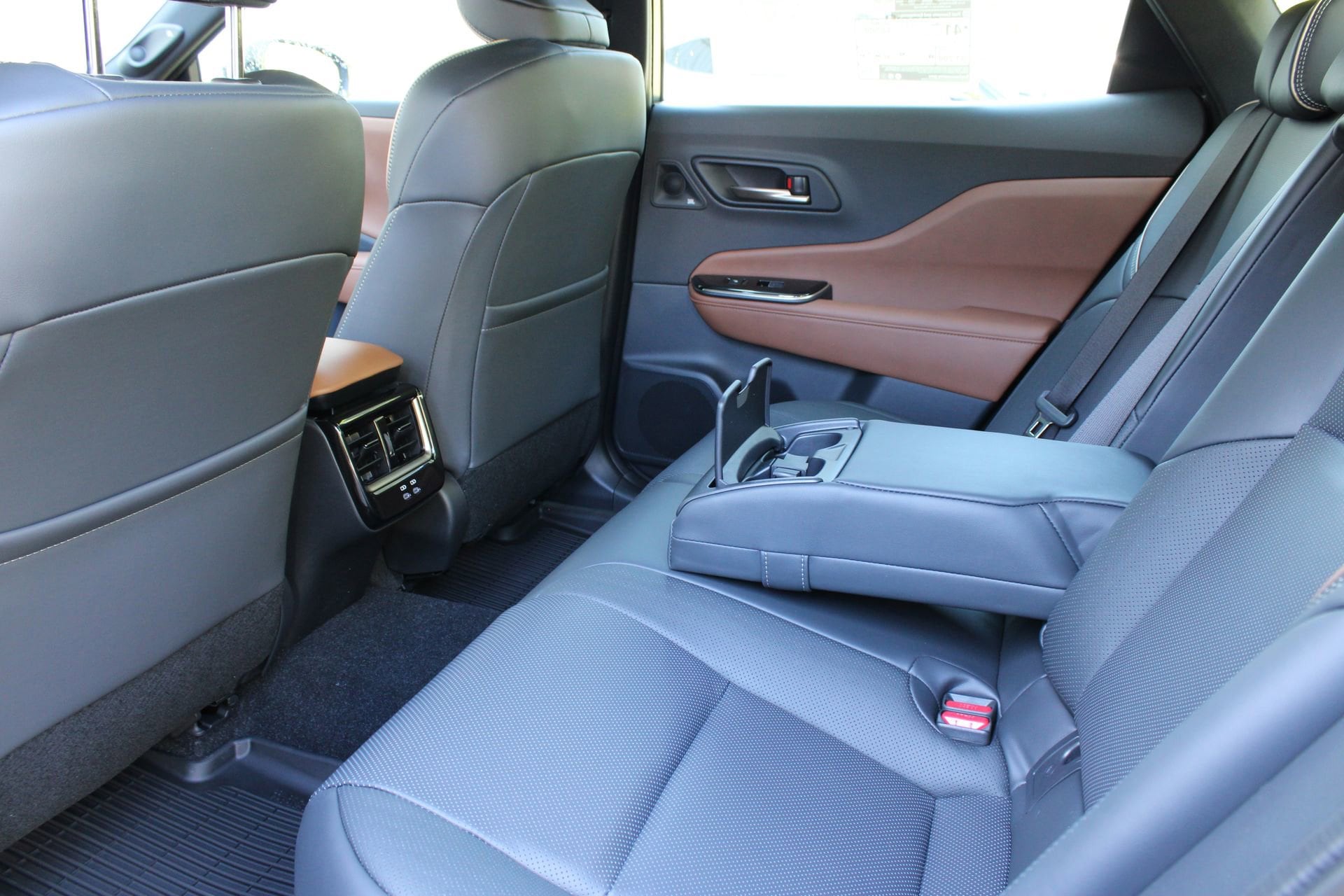 2026 Toyota Crown Limited - Photo 20