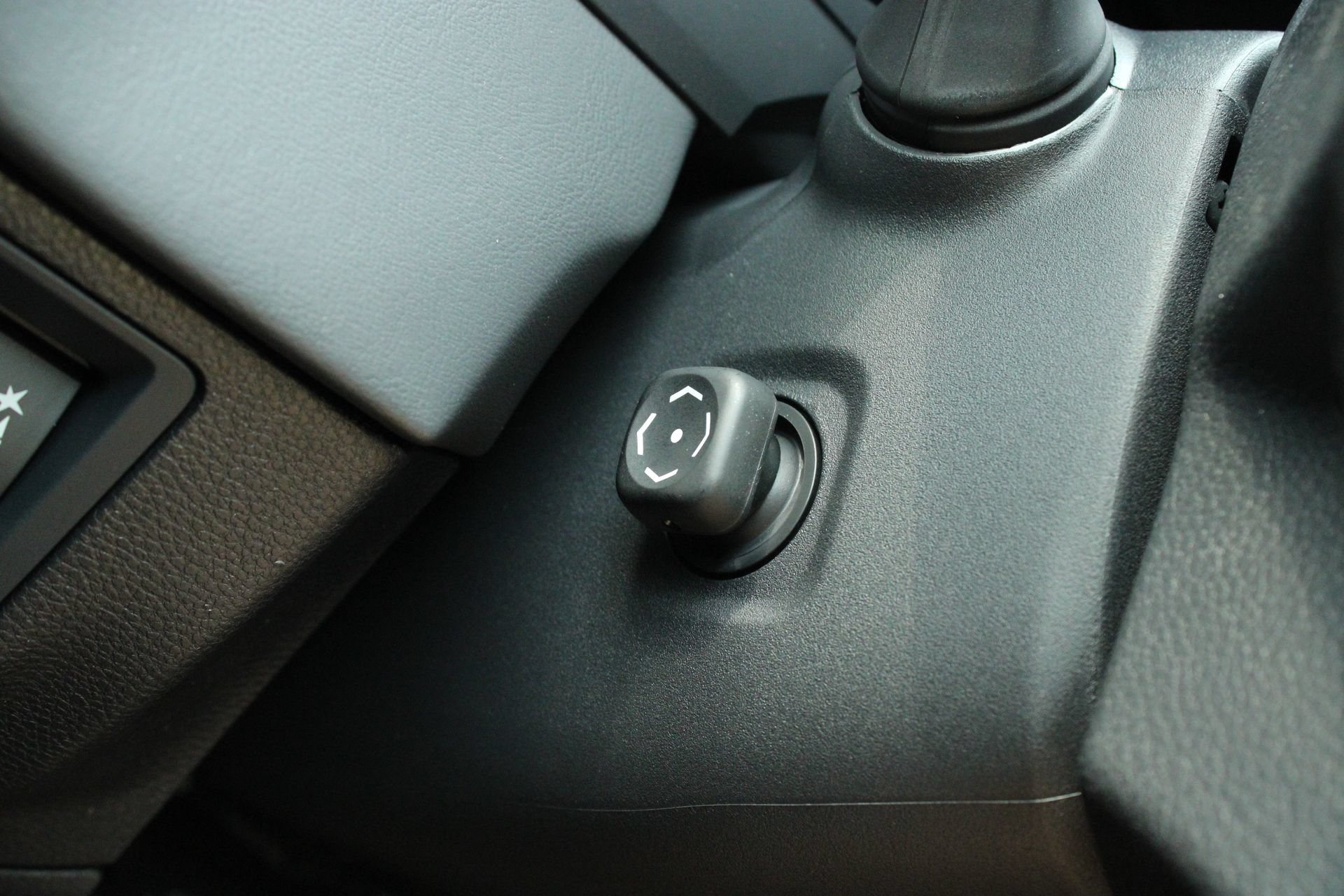 2026 Toyota Tundra Platinum - Photo 35