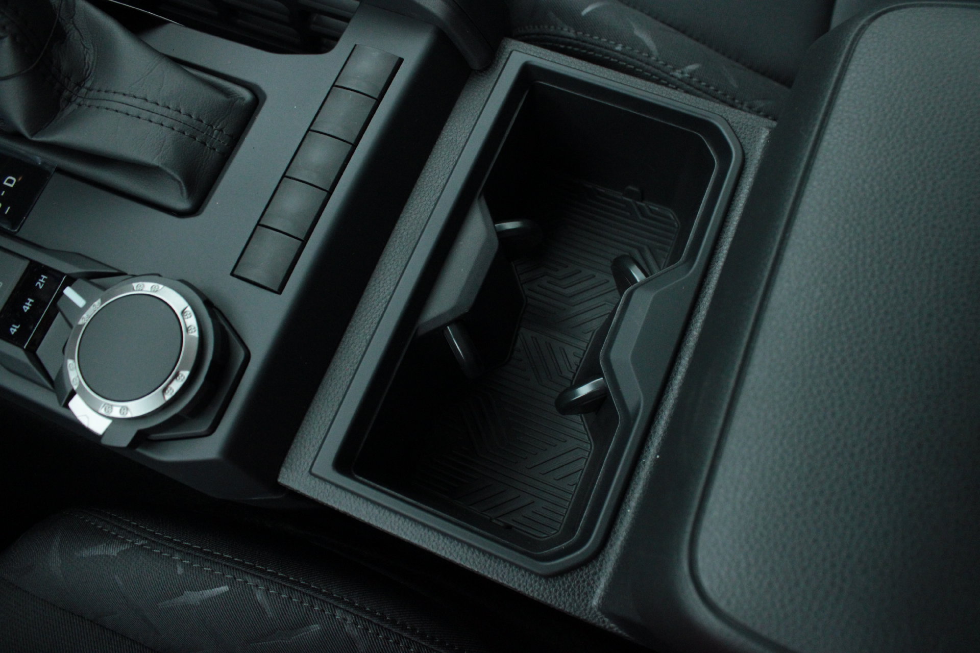 2026 Toyota Tacoma SR - Photo 49
