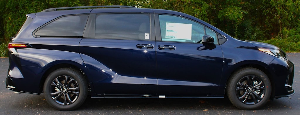 New 2025 Toyota Sienna XSE Van Passenger Van