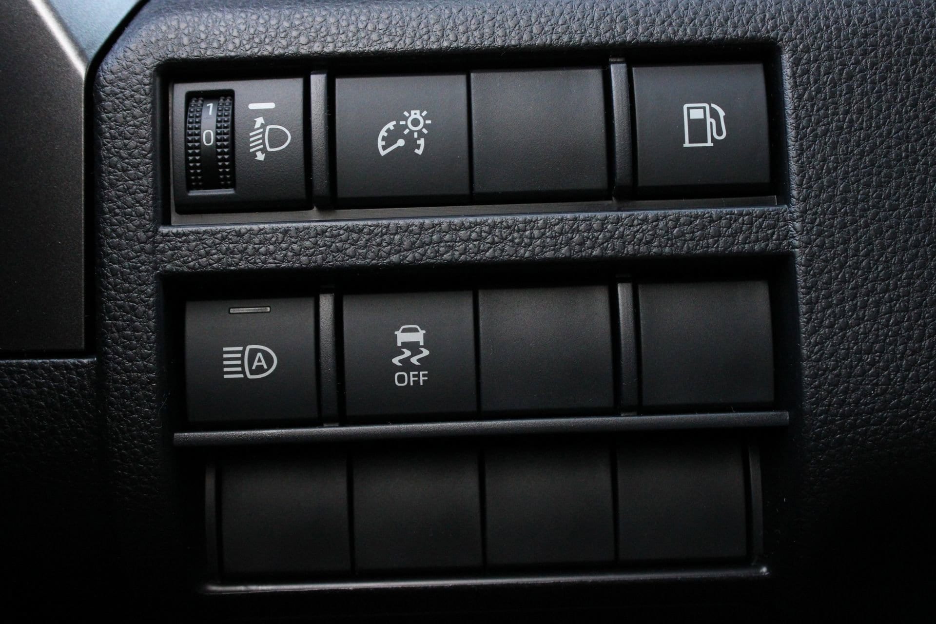 2026 Toyota 4Runner SR5 - Photo 21