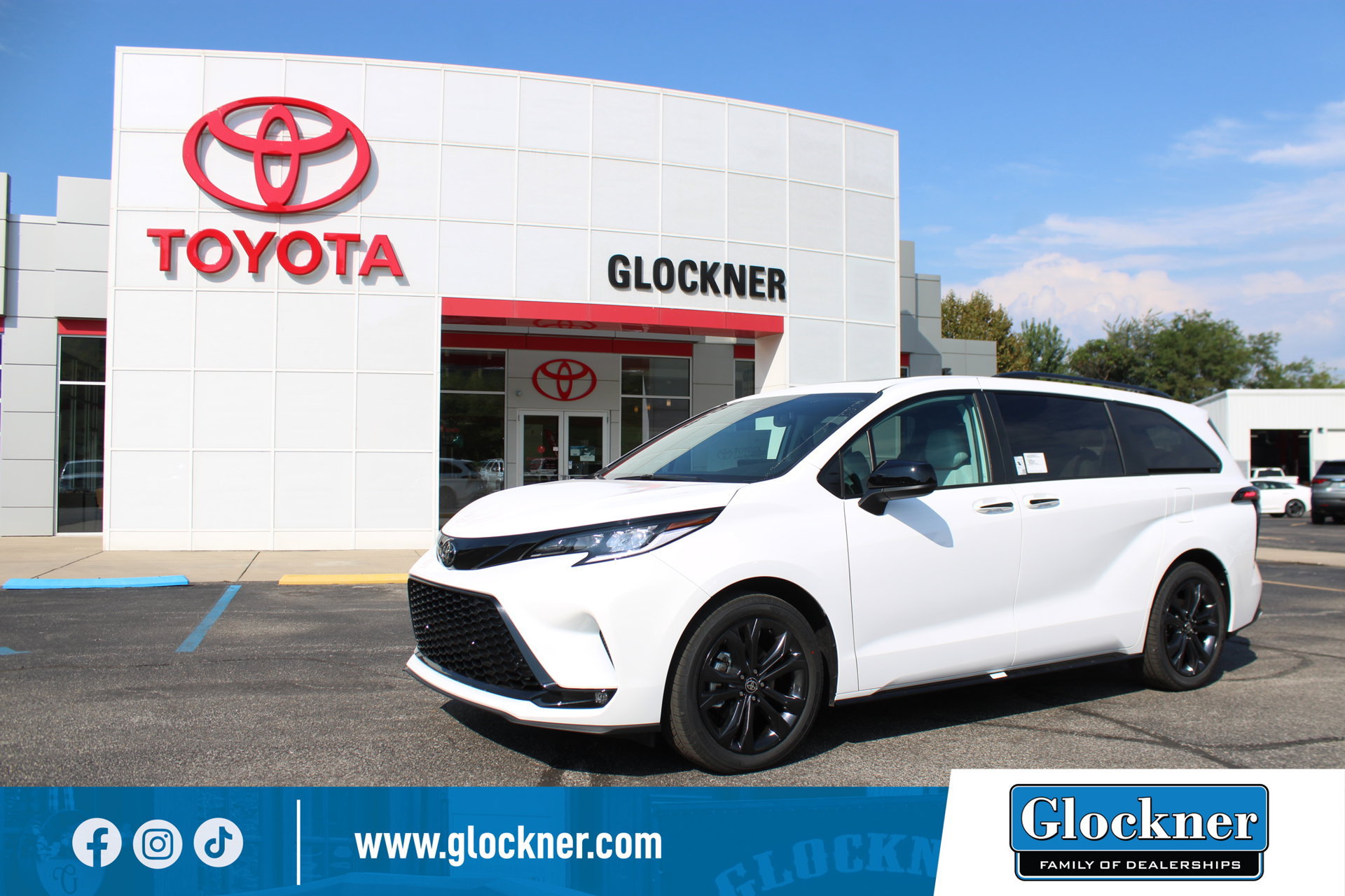 2026 Toyota Sienna XSE Van Passenger Van