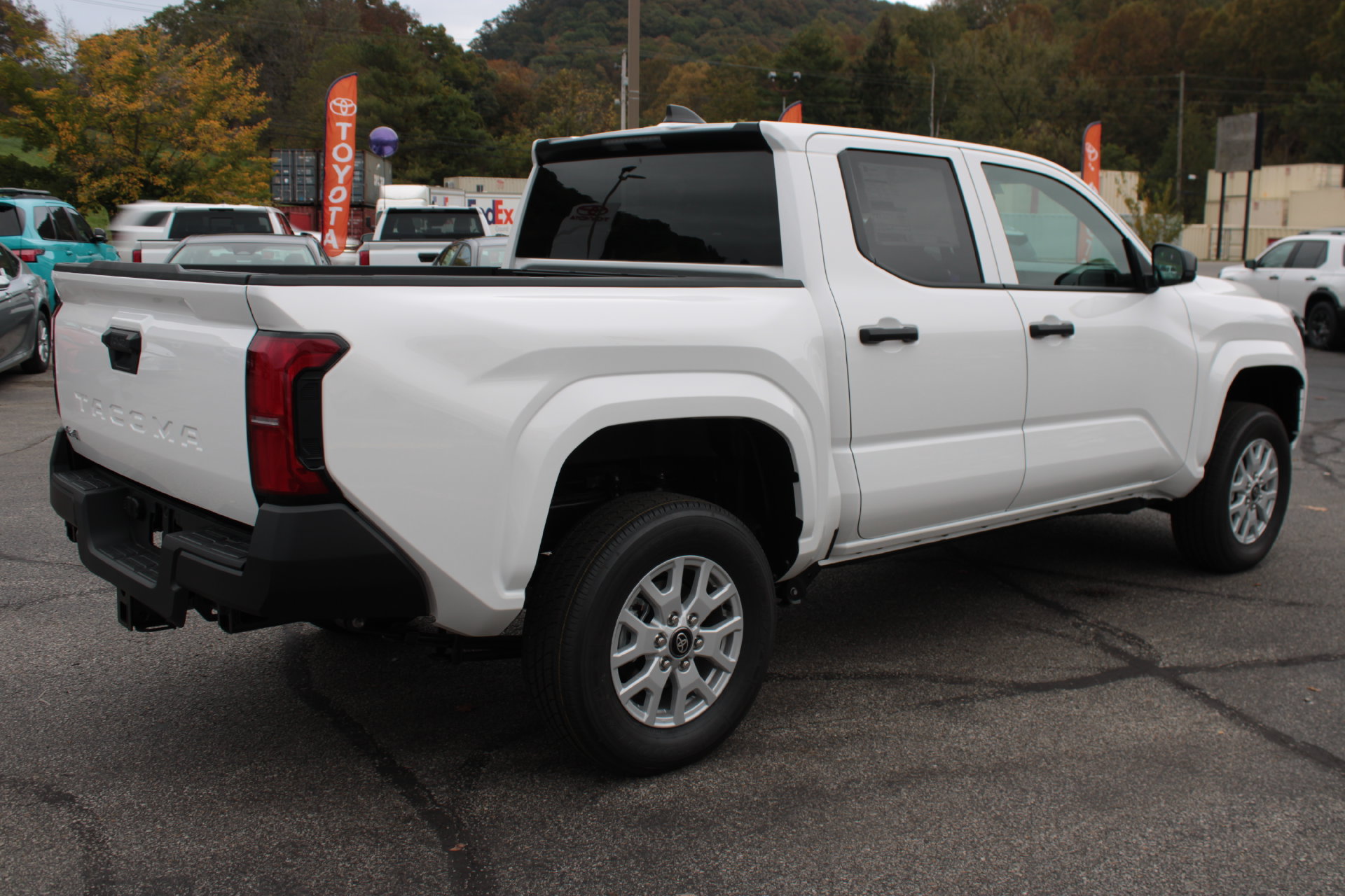 2026 Toyota Tacoma SR - Photo 6