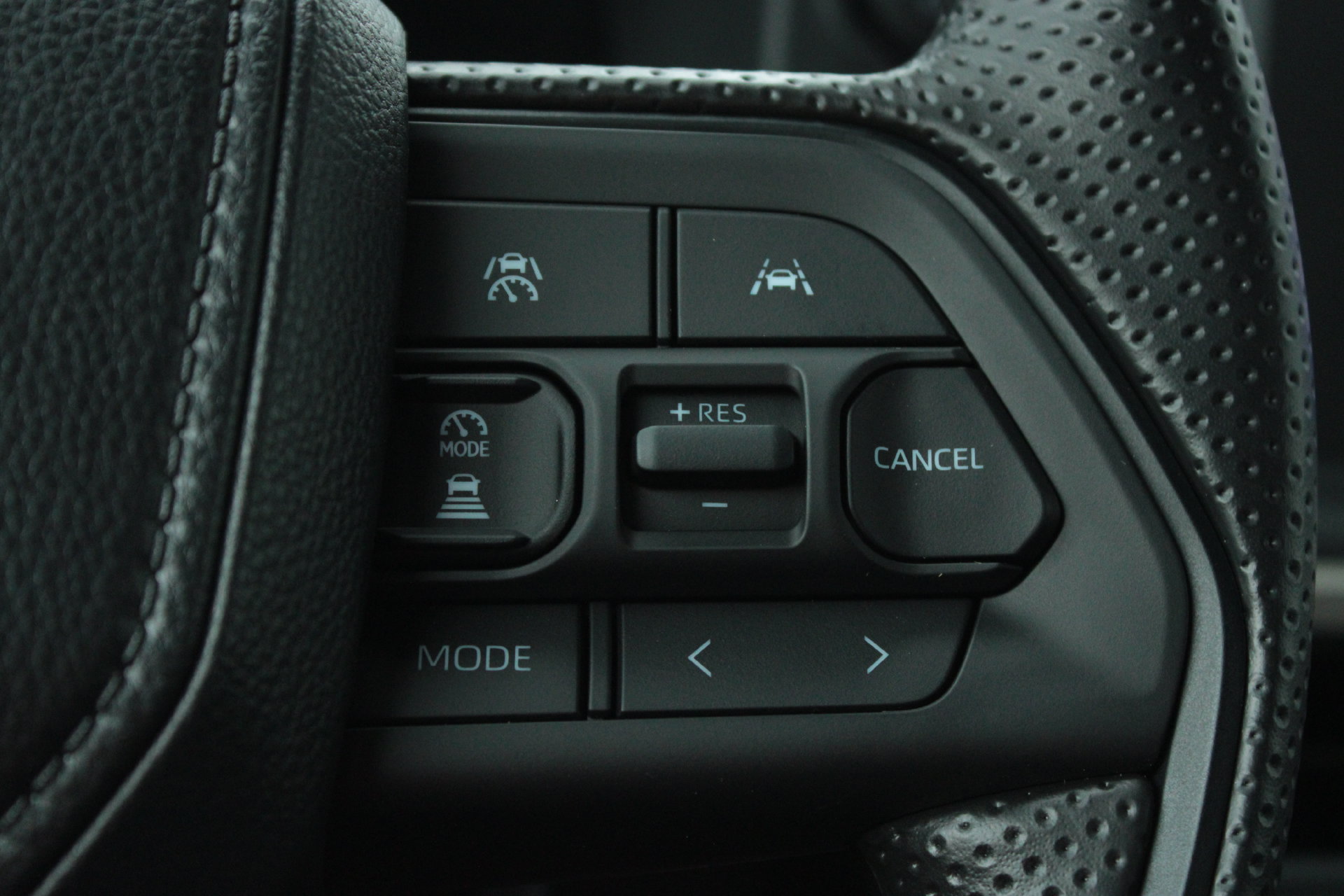 2026 Toyota Tacoma SR - Photo 33