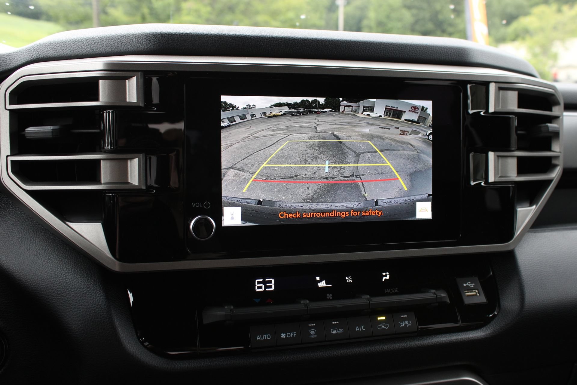 2026 Toyota Tundra SR5 - Photo 37