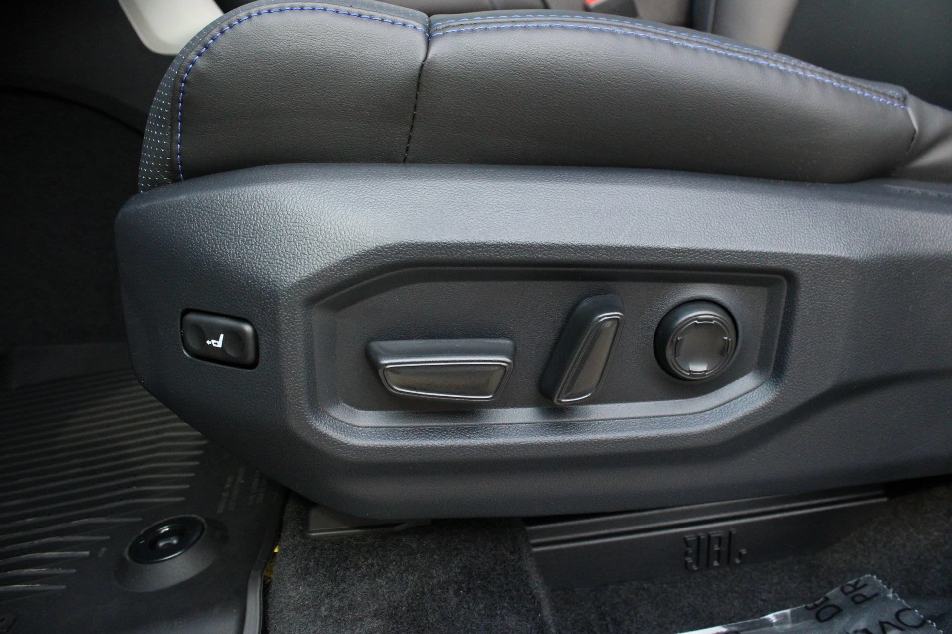 2026 Toyota Tundra Platinum - Photo 18