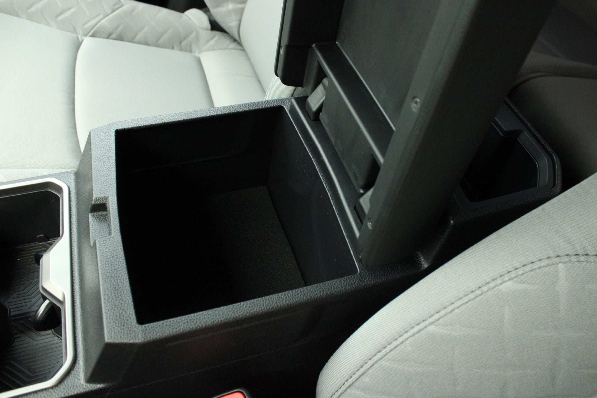 2026 Toyota Tacoma SR5 - Photo 48