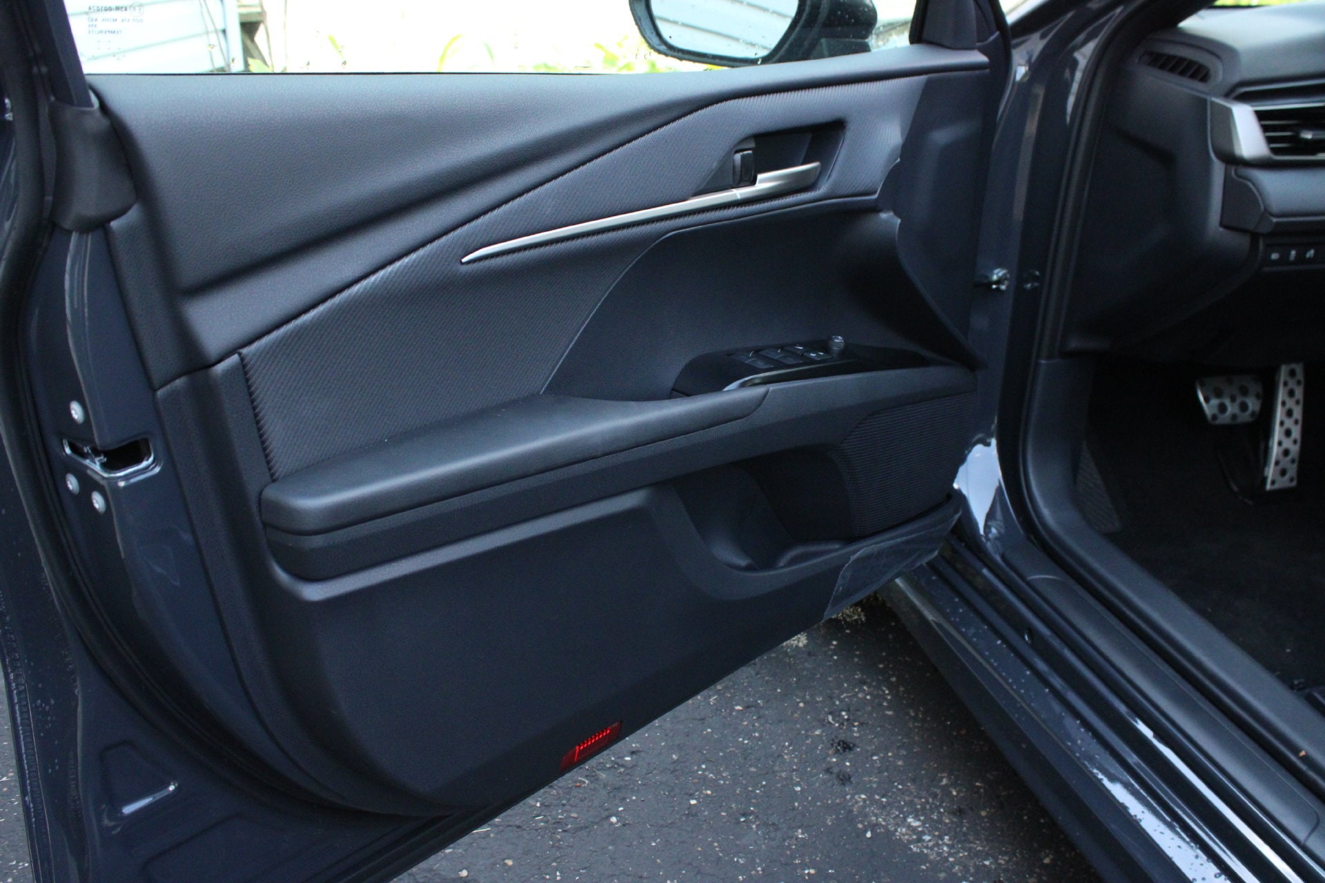 2026 Toyota Camry SE - Photo 12