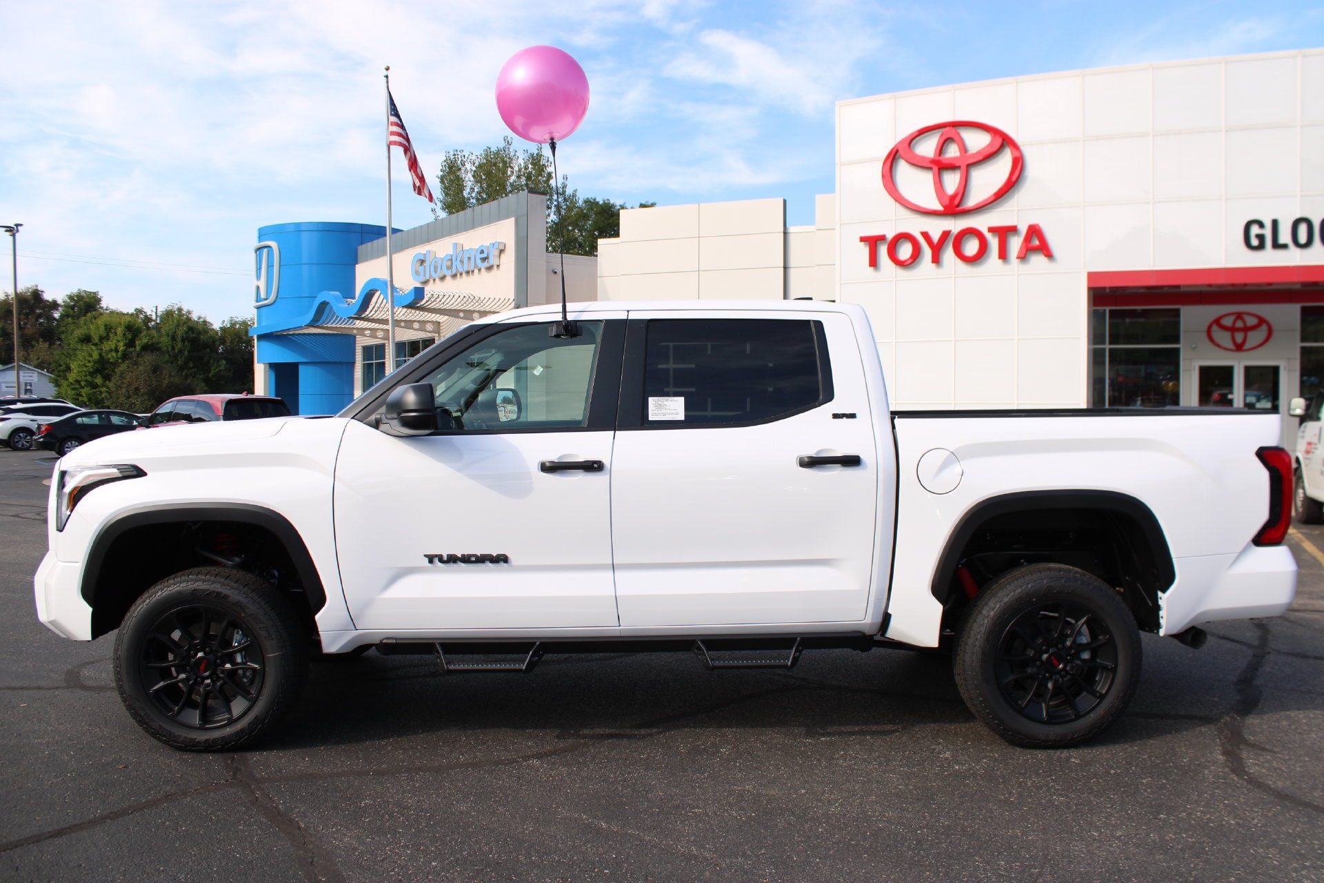 2026 Toyota Tundra SR5 - Photo 9