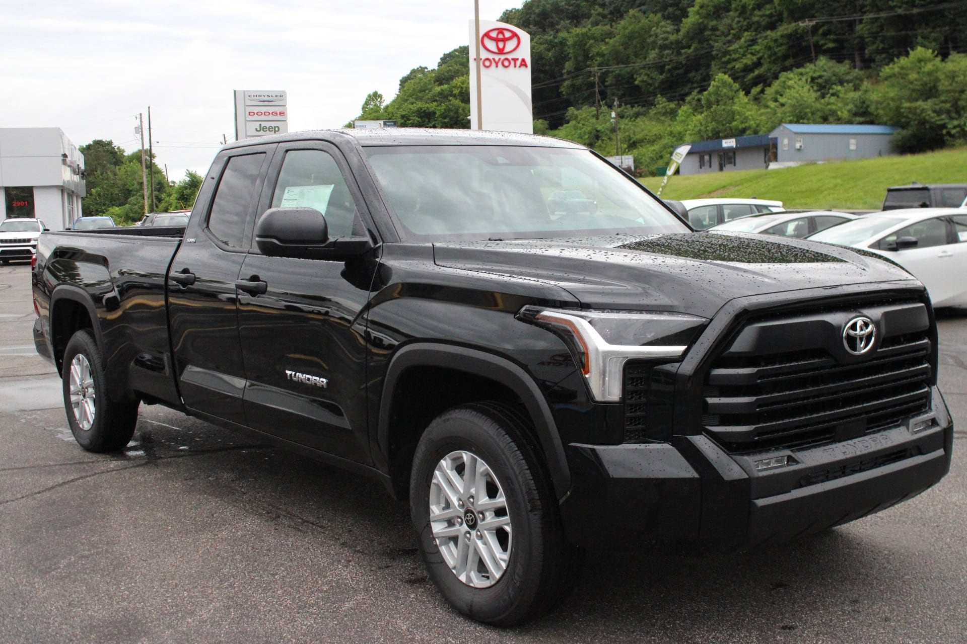 2026 Toyota Tundra SR5 - Photo 4