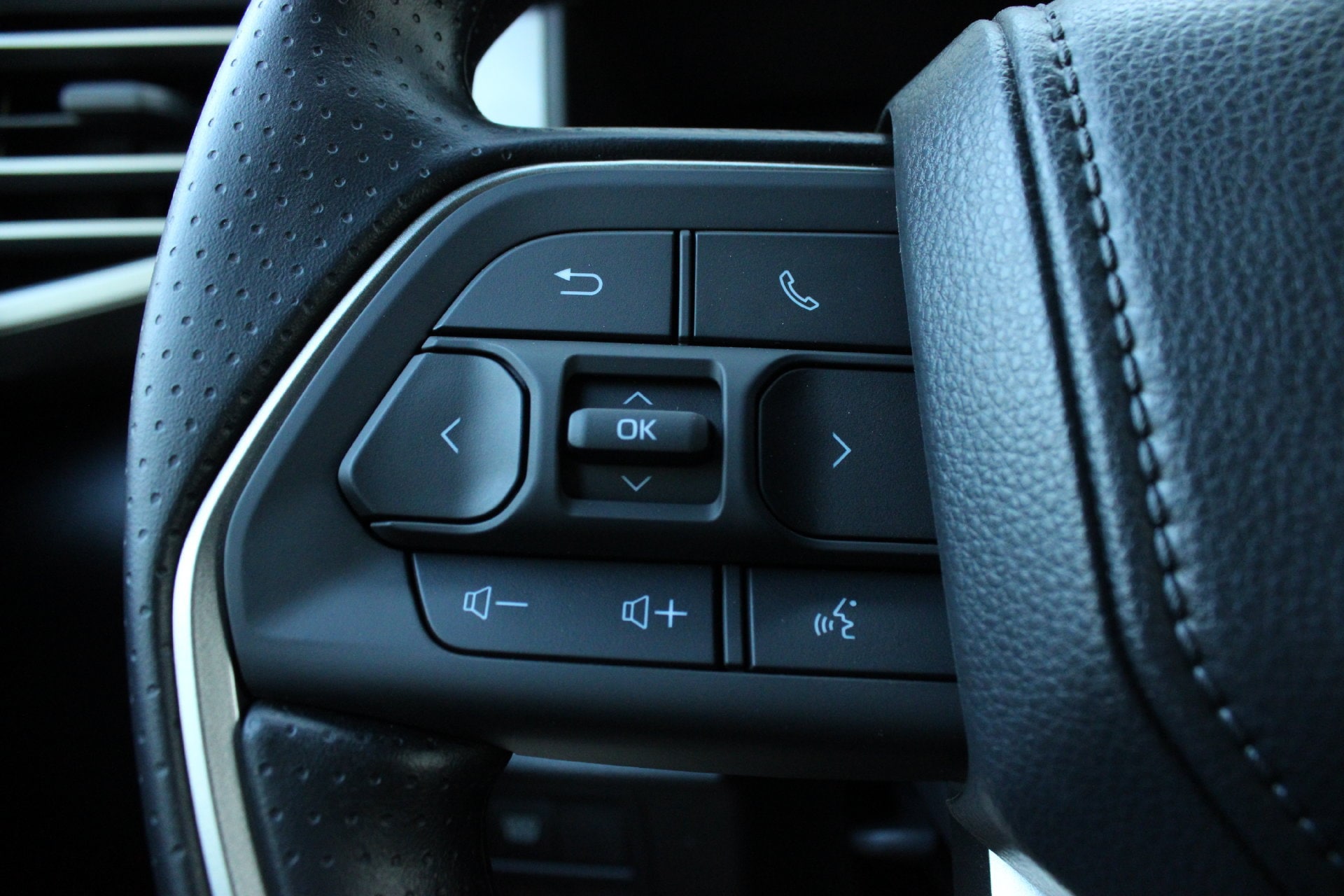 2026 Toyota Tundra SR5 - Photo 27