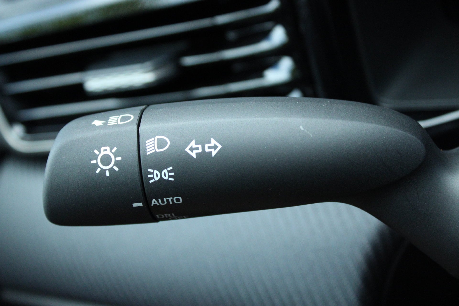 2026 Toyota Camry SE - Photo 31