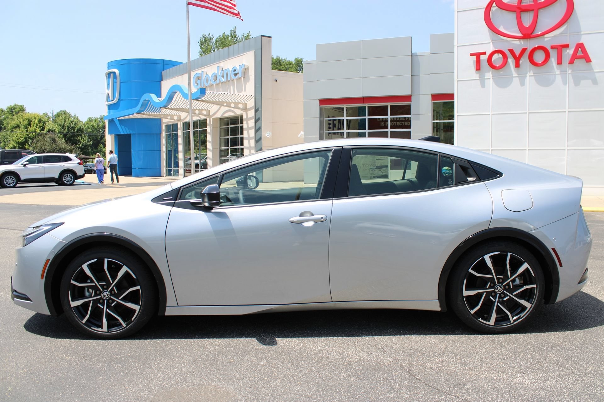 2026 Toyota Prius Plug-in Hybrid XSE Premium - Photo 11