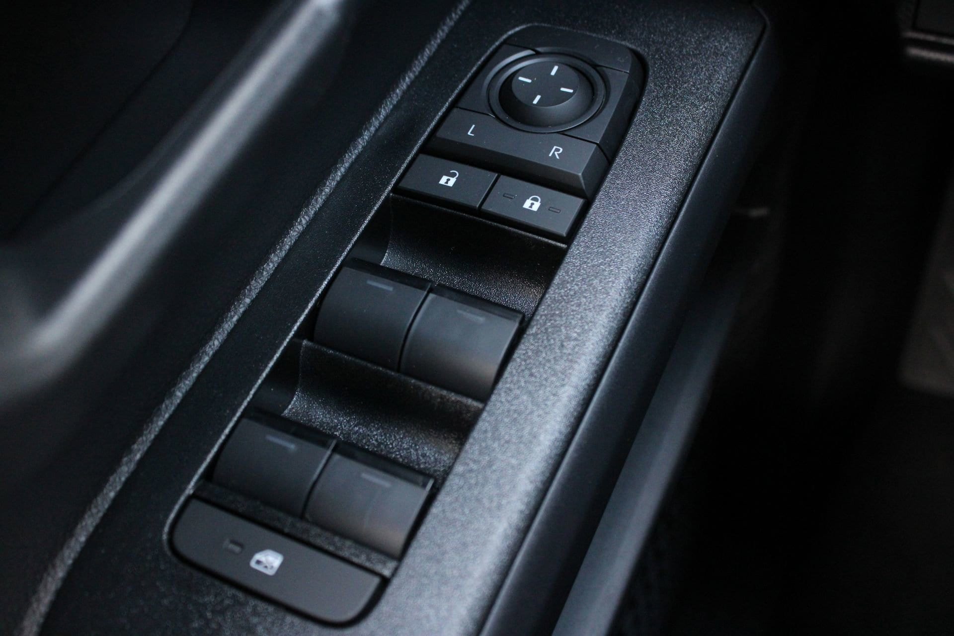 2026 Toyota 4Runner SR5 - Photo 20