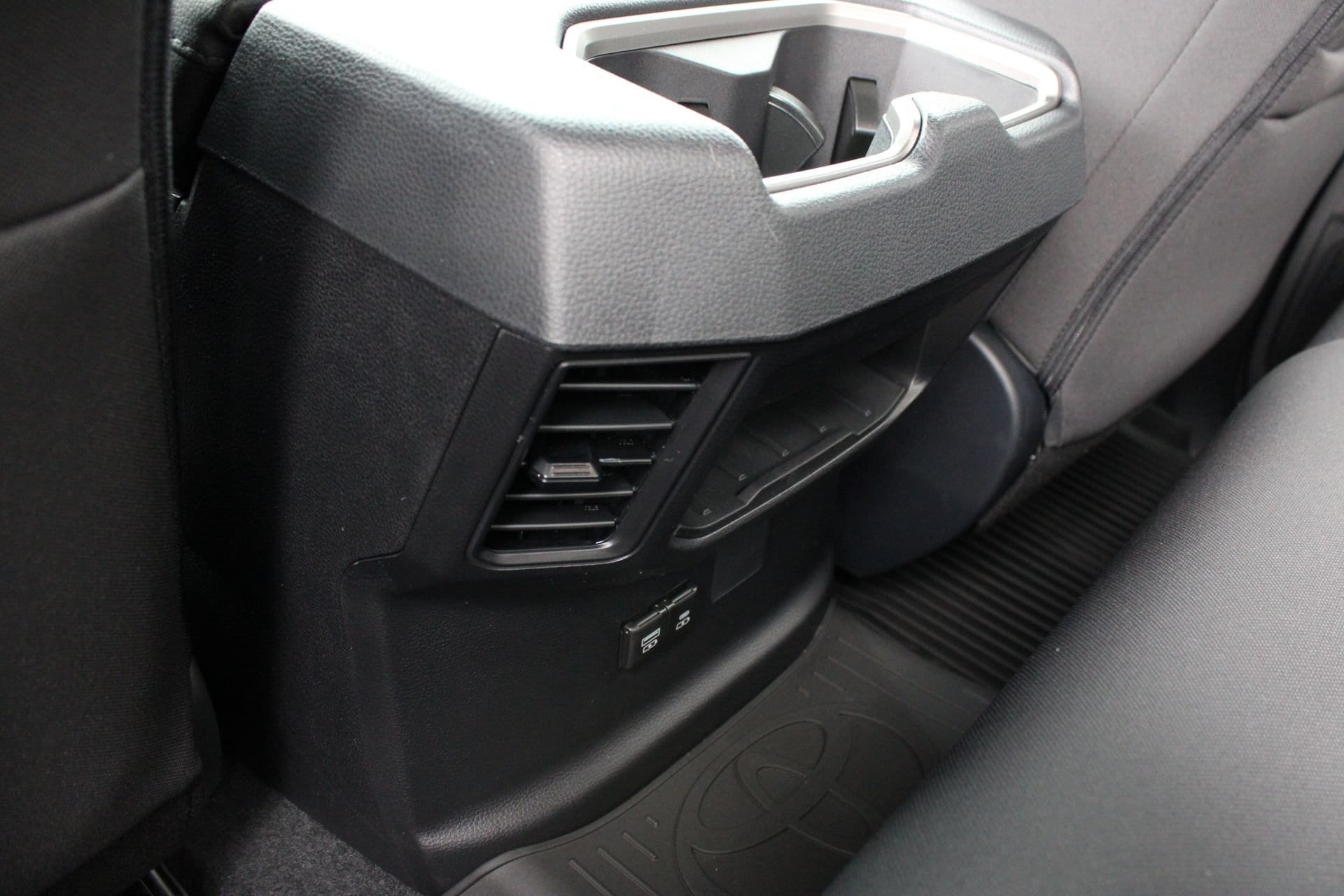 2026 Toyota Tundra SR5 - Photo 21