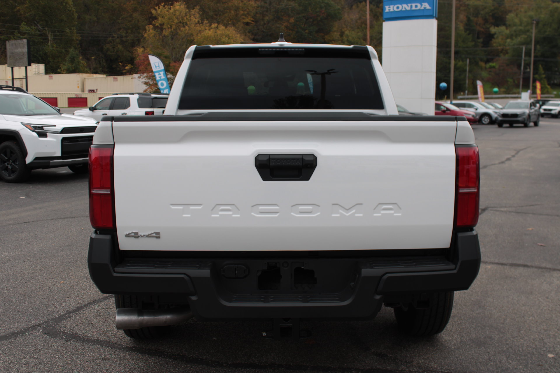 2026 Toyota Tacoma SR - Photo 7