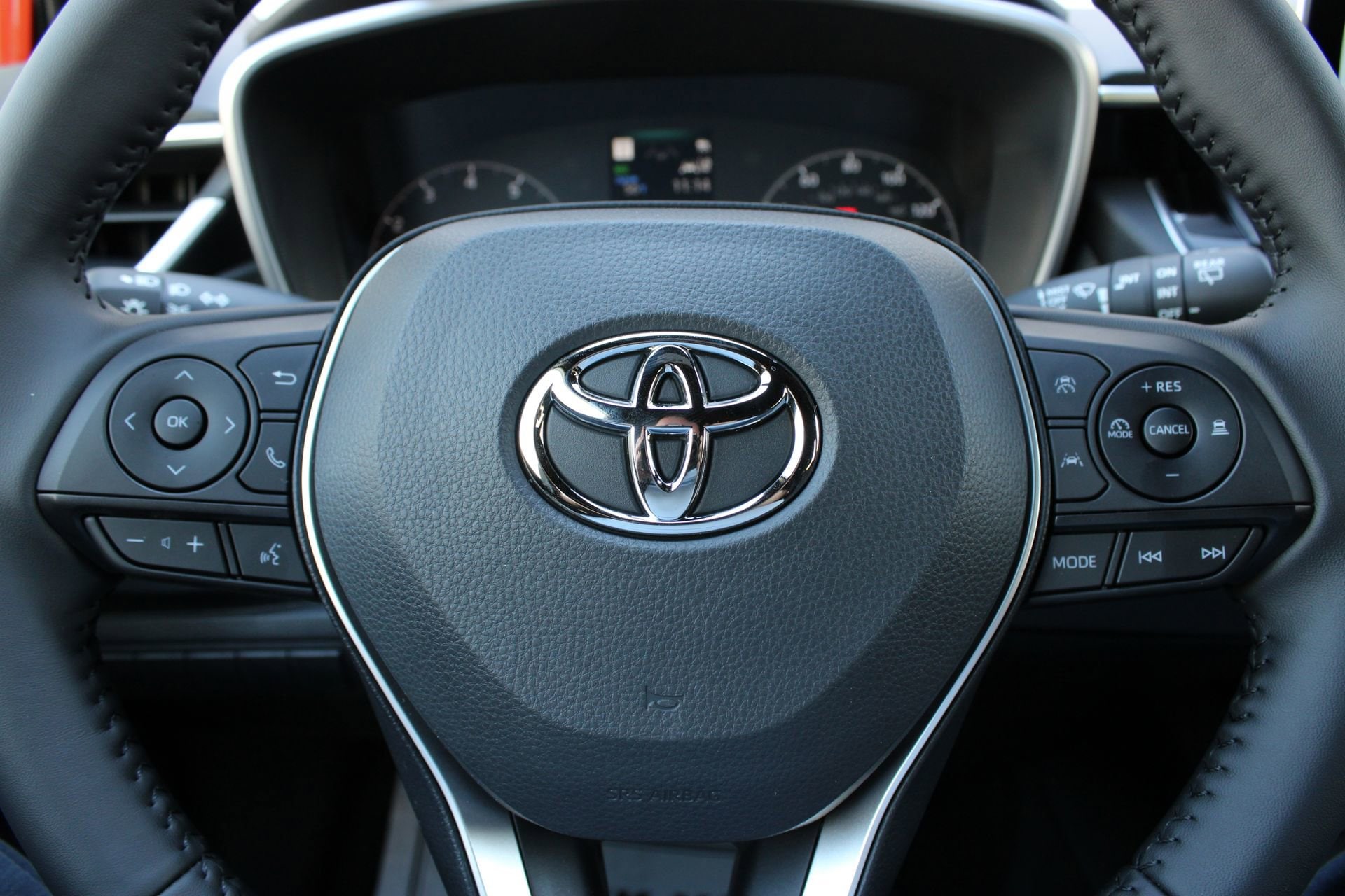 2026 Toyota Corolla Hatchback SE - Photo 24